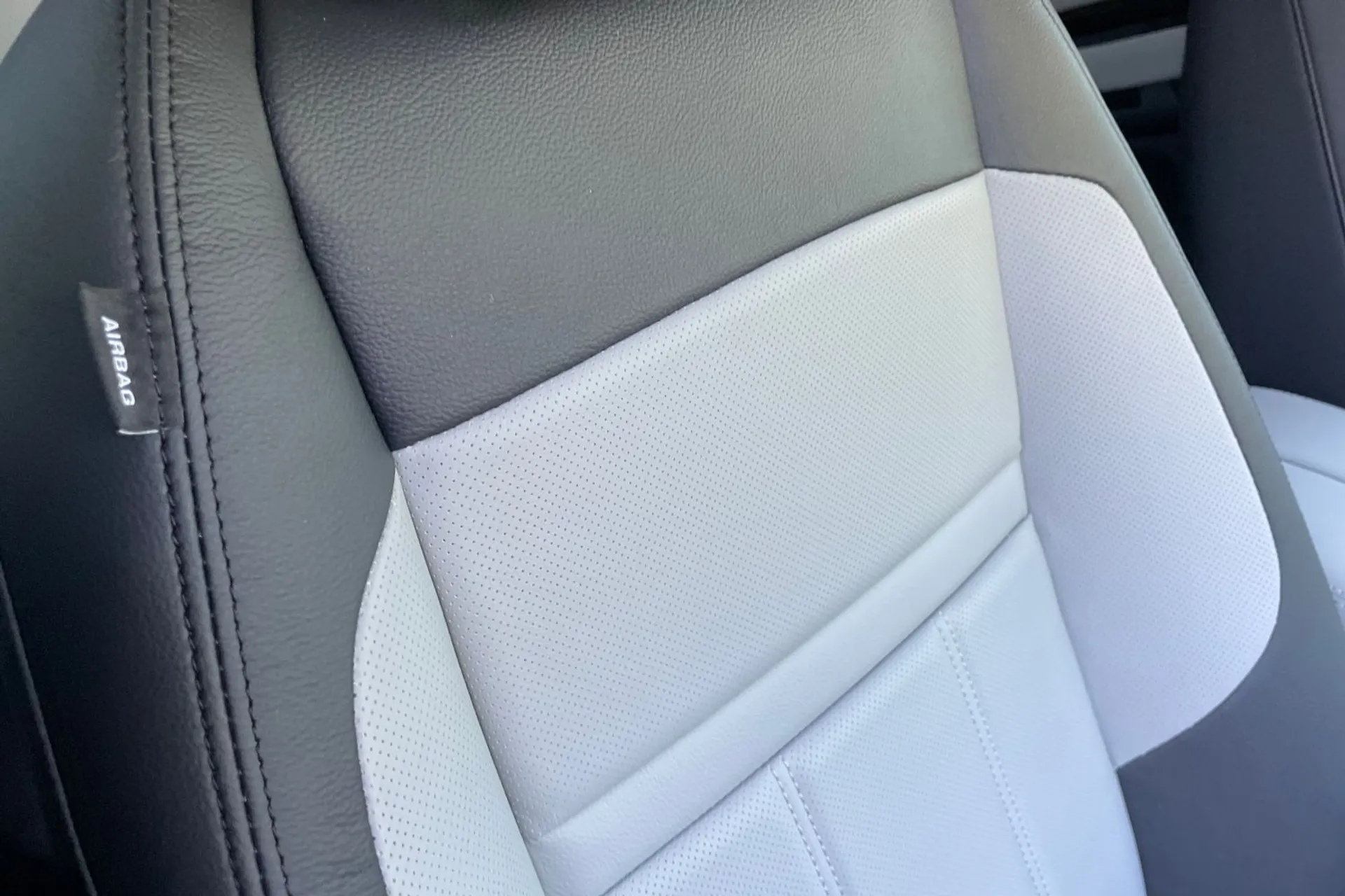 LAND ROVER RANGE ROVER EVOQUE thumbnail image number 32