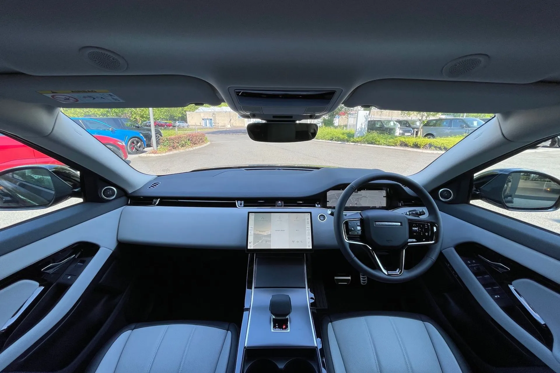 LAND ROVER RANGE ROVER EVOQUE thumbnail image number 3