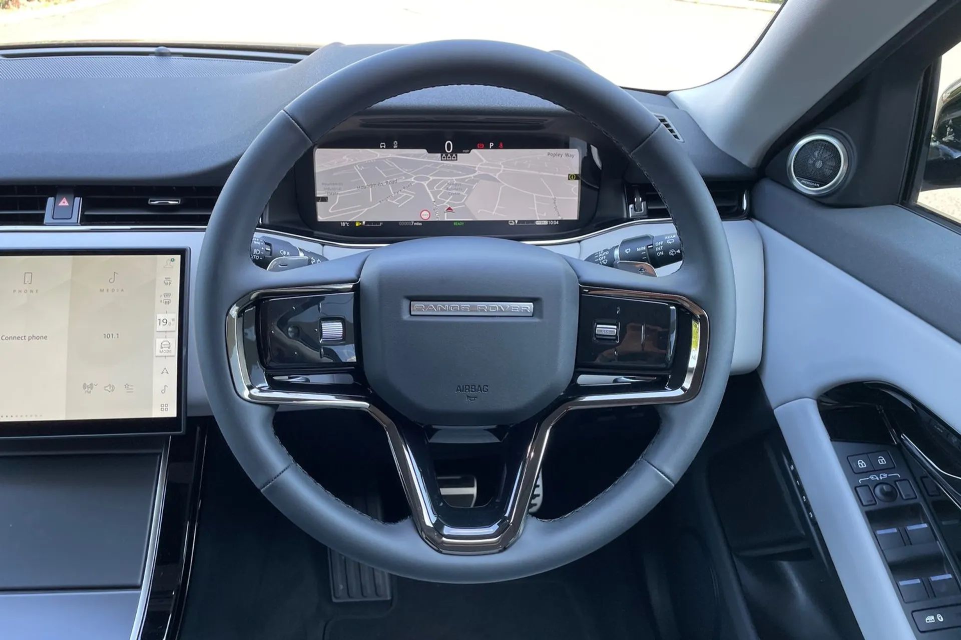 LAND ROVER RANGE ROVER EVOQUE thumbnail image number 11