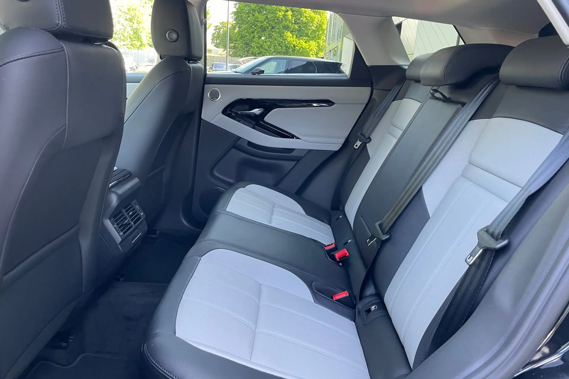 LAND ROVER RANGE ROVER EVOQUE thumbnail image number 50