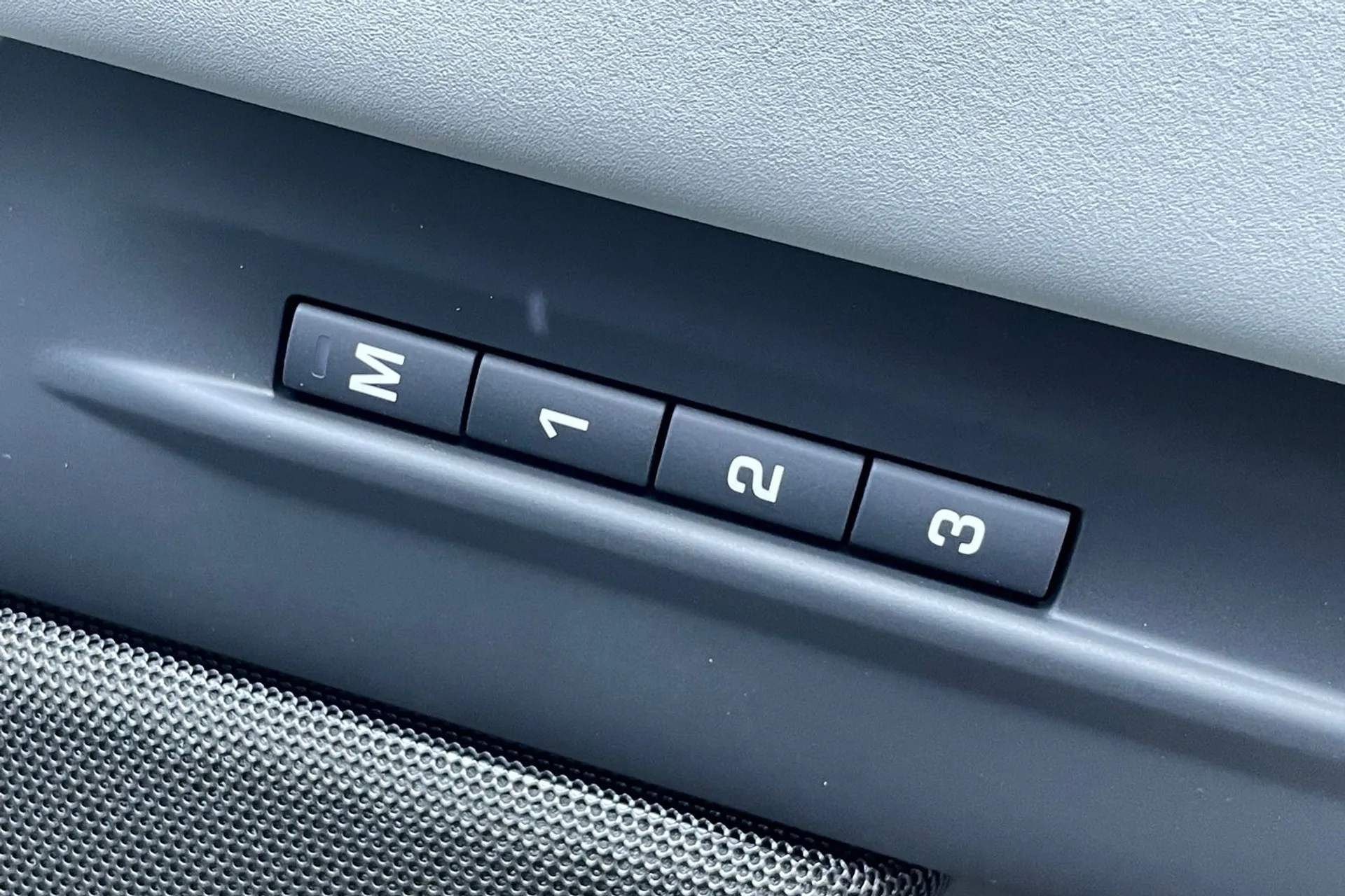 LAND ROVER RANGE ROVER EVOQUE thumbnail image number 53