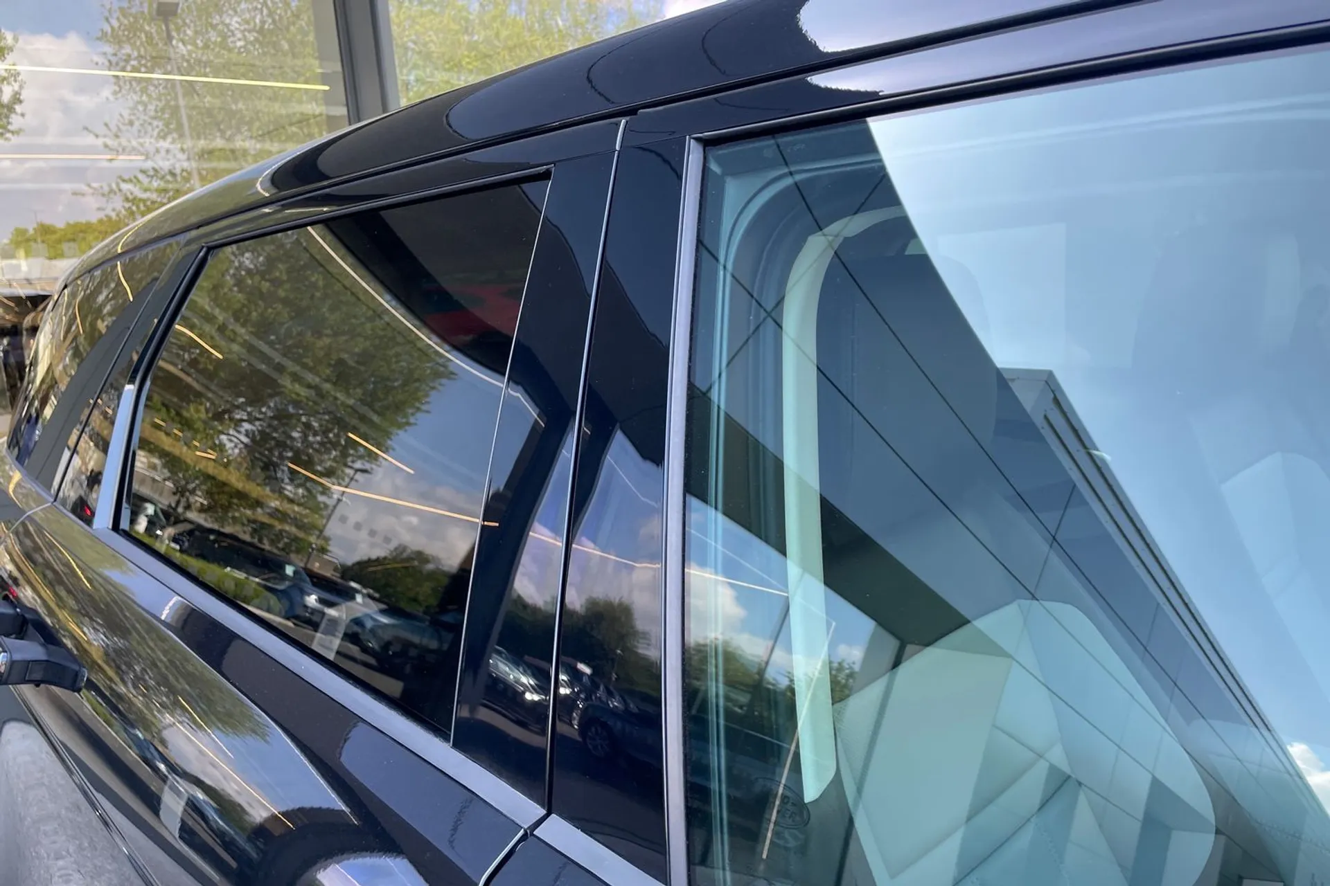 LAND ROVER RANGE ROVER EVOQUE thumbnail image number 23