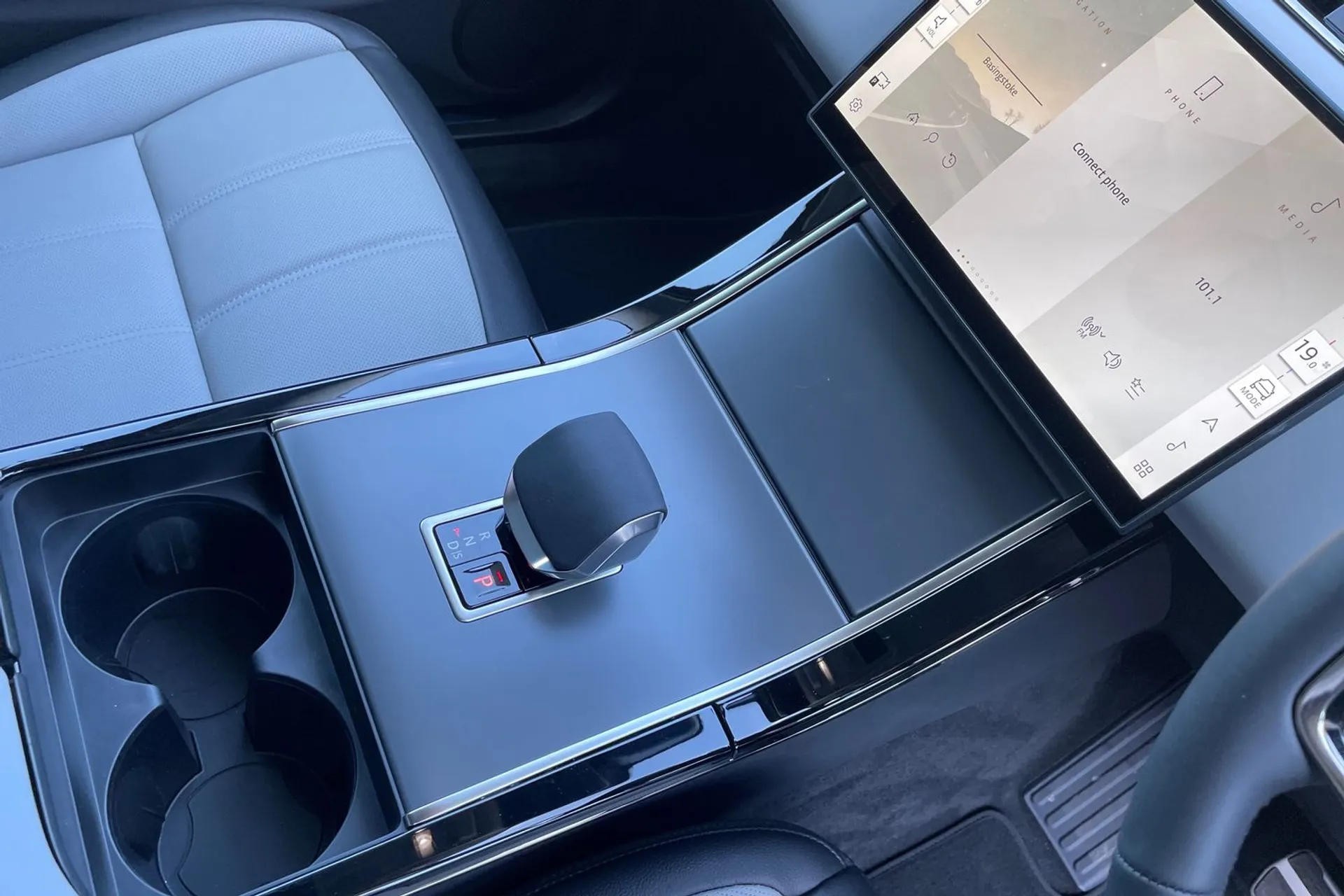 LAND ROVER RANGE ROVER EVOQUE thumbnail image number 18