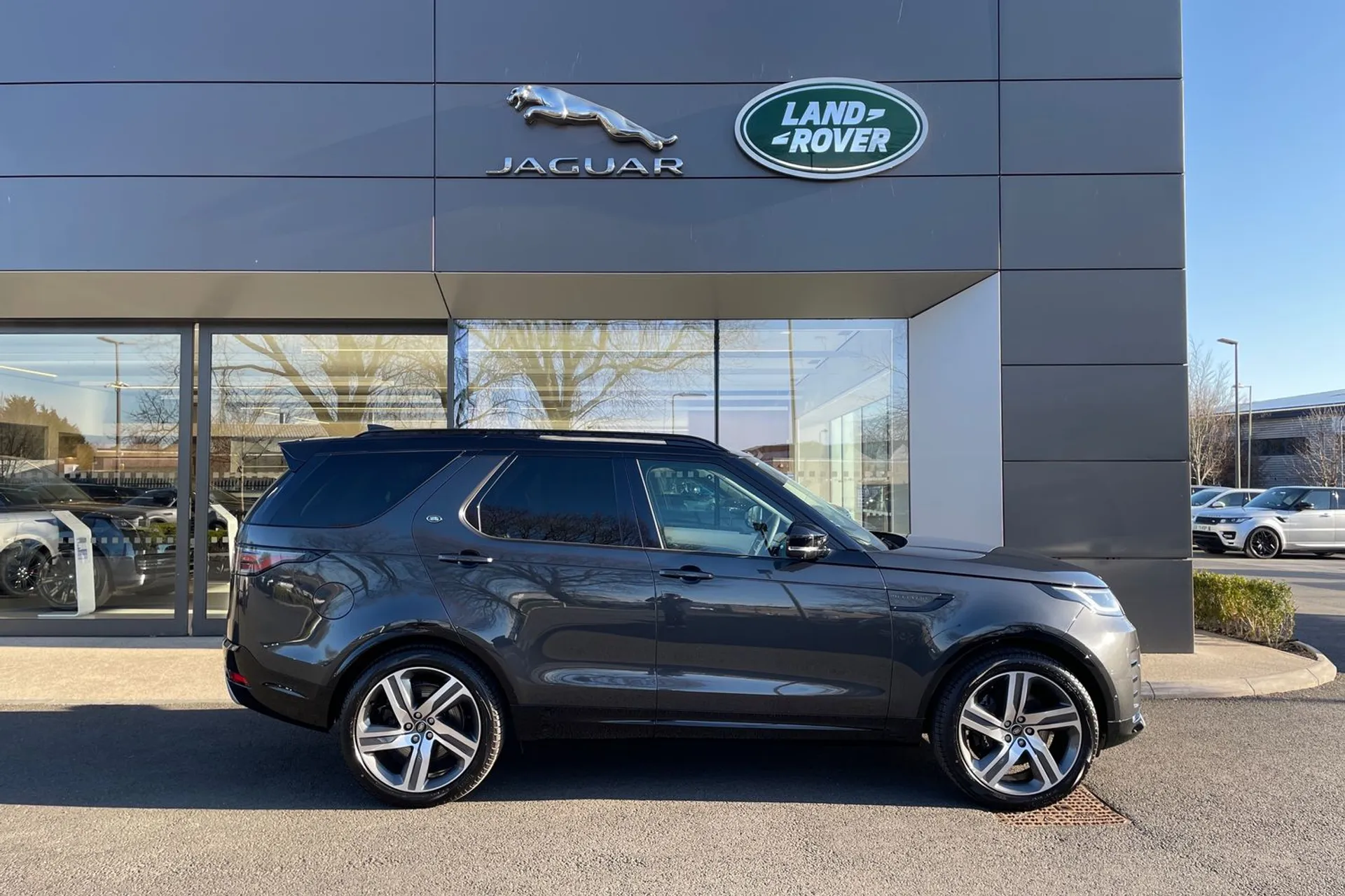 LAND ROVER DISCOVERY thumbnail image number 2