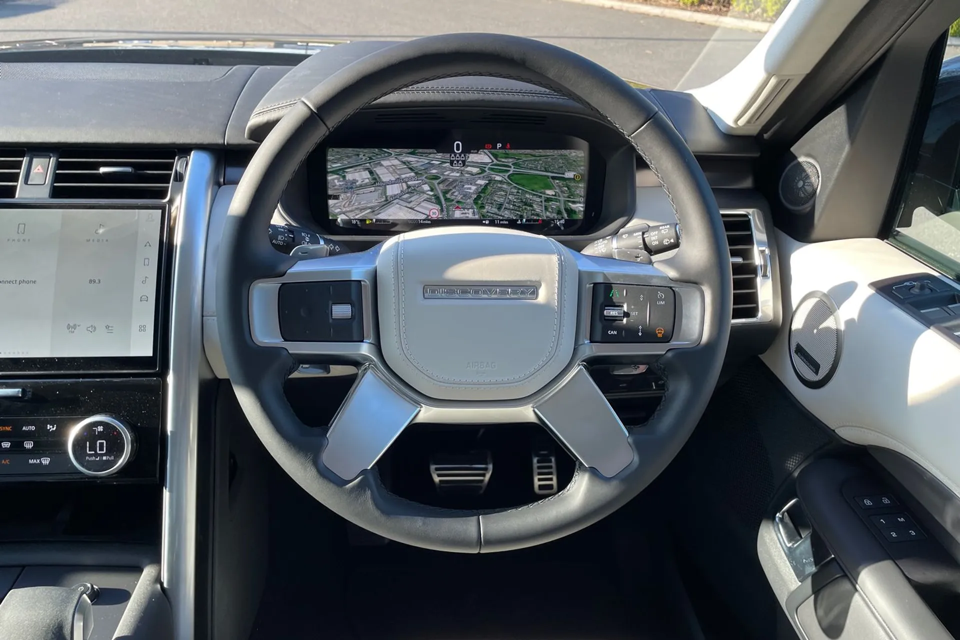LAND ROVER DISCOVERY thumbnail image number 12