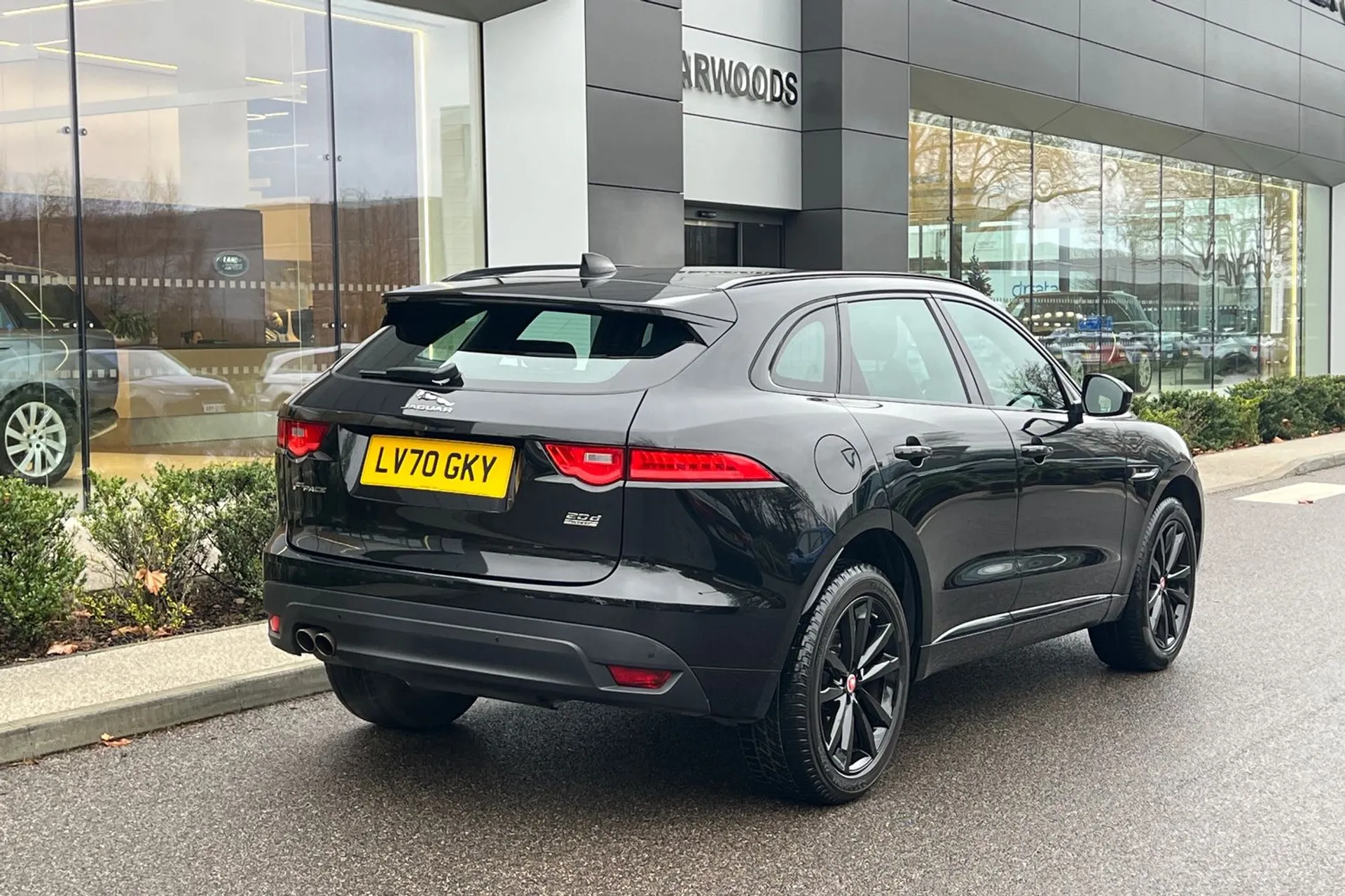 Jaguar F-PACE thumbnail image number 10