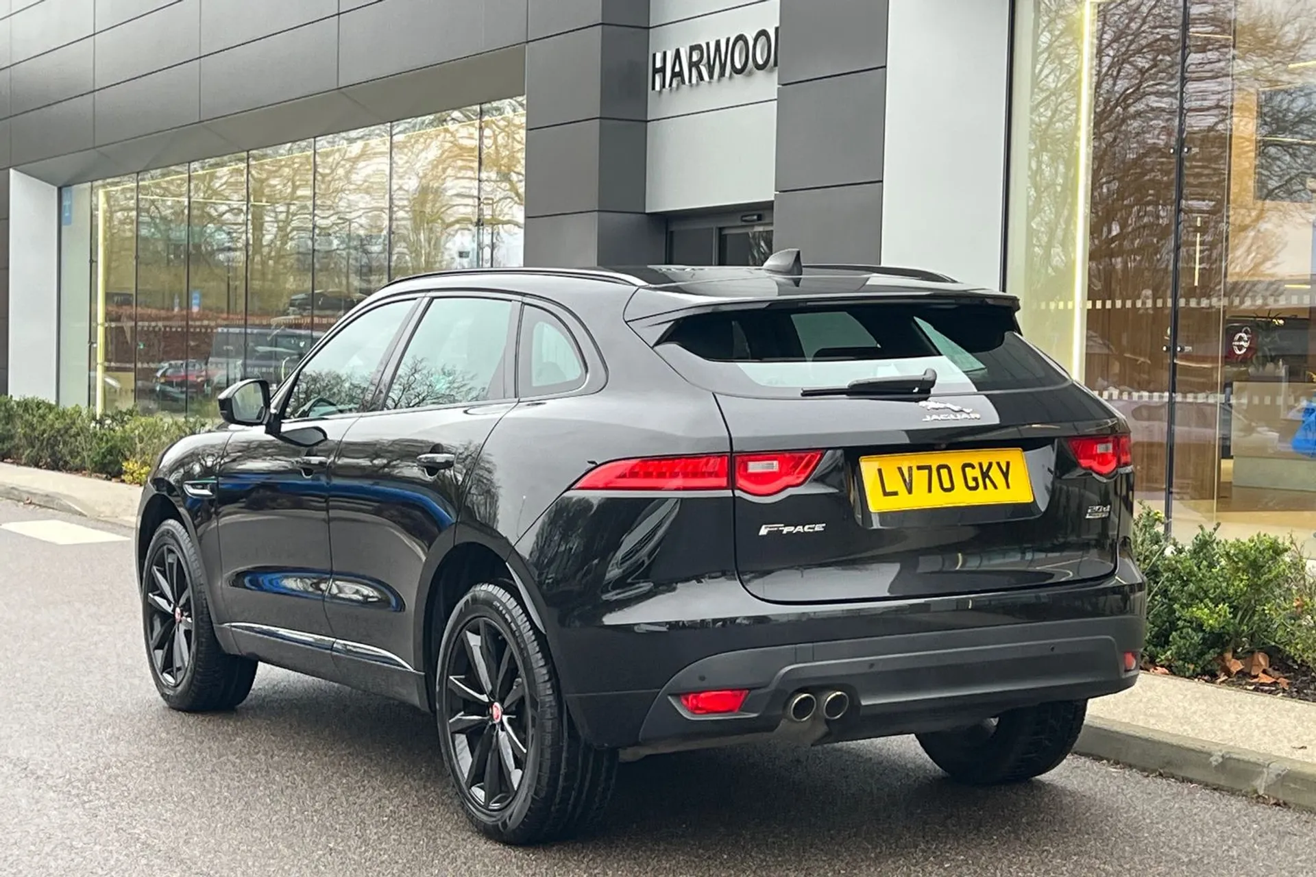 Jaguar F-PACE thumbnail image number 13