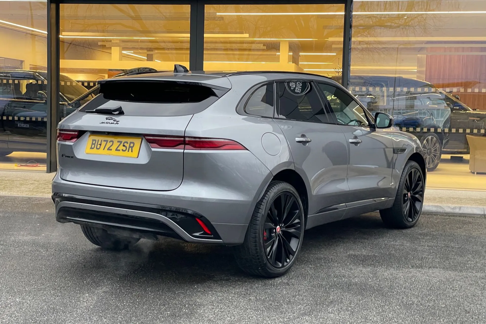 Jaguar F-PACE thumbnail image number 7