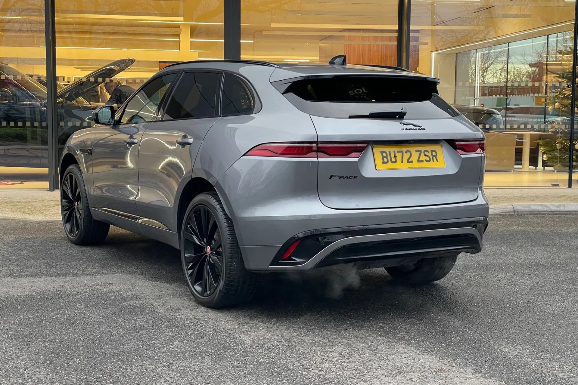 Jaguar F-PACE thumbnail image number 63