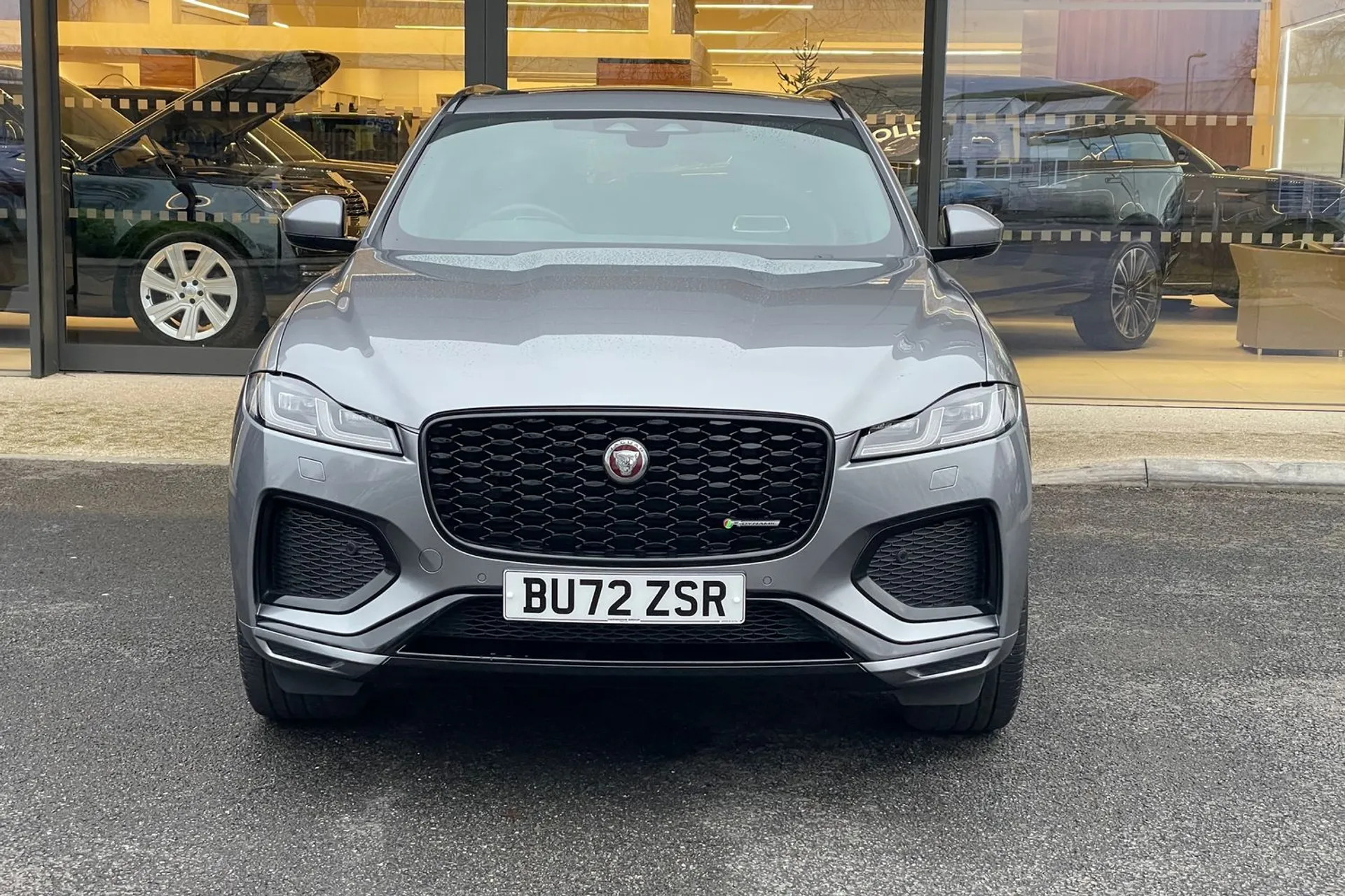 Jaguar F-PACE thumbnail image number 6