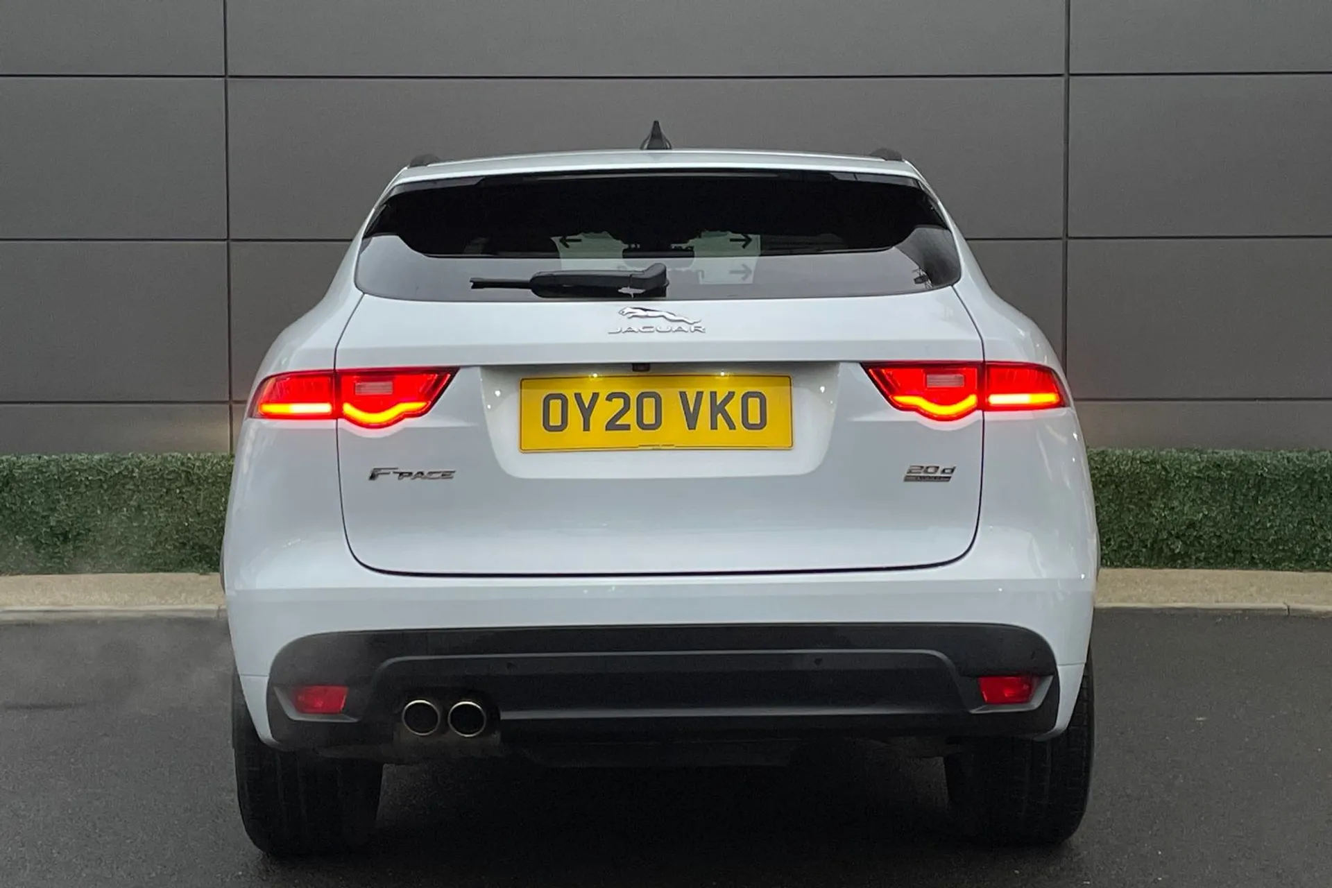 Jaguar F-PACE thumbnail image number 8