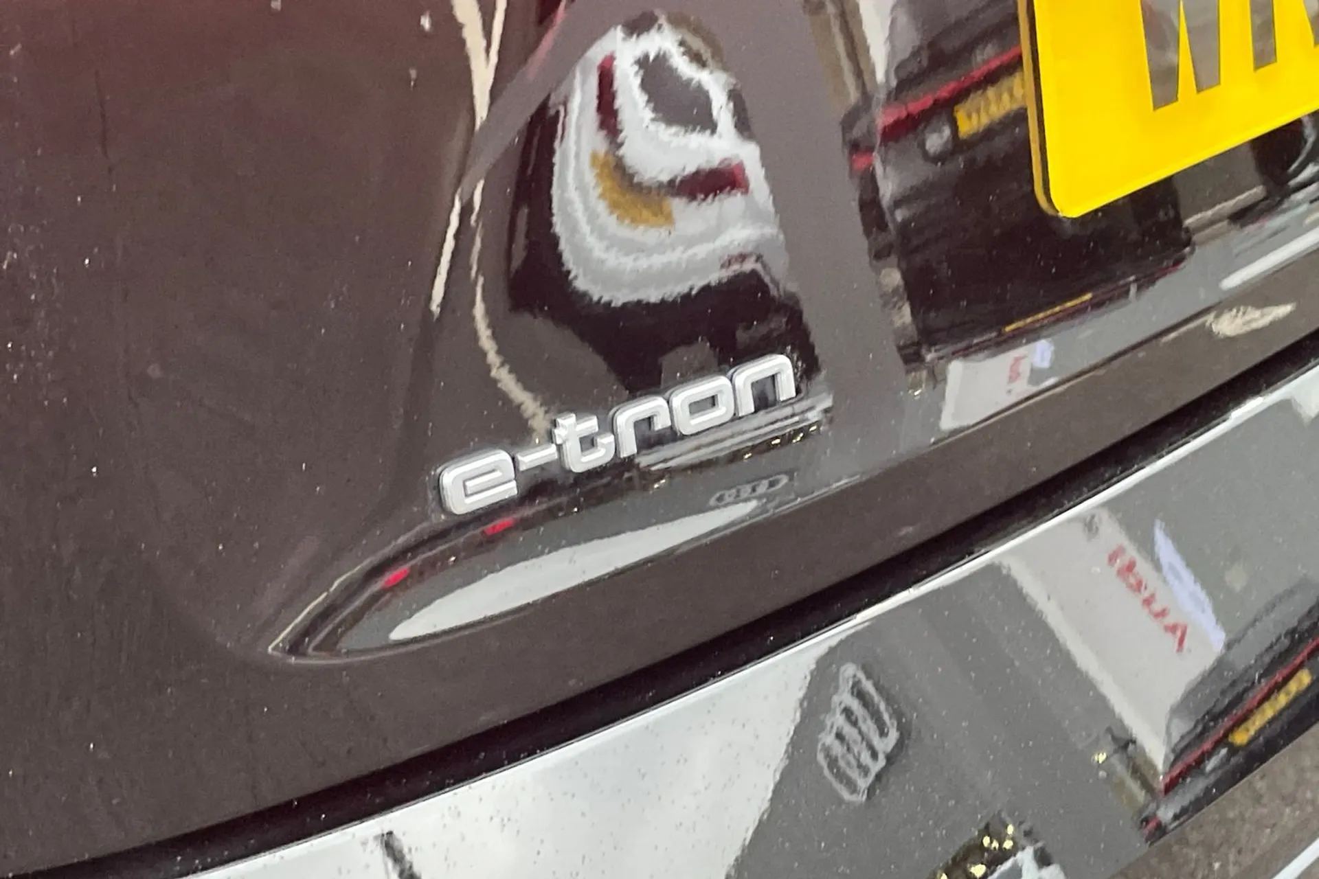 Audi e-tron thumbnail image number 56