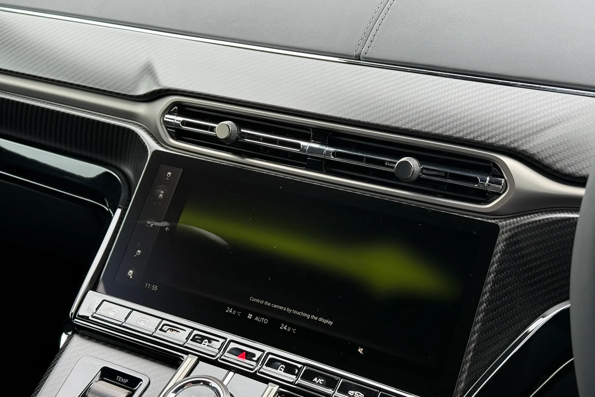 Aston Martin Vantage thumbnail image number 16