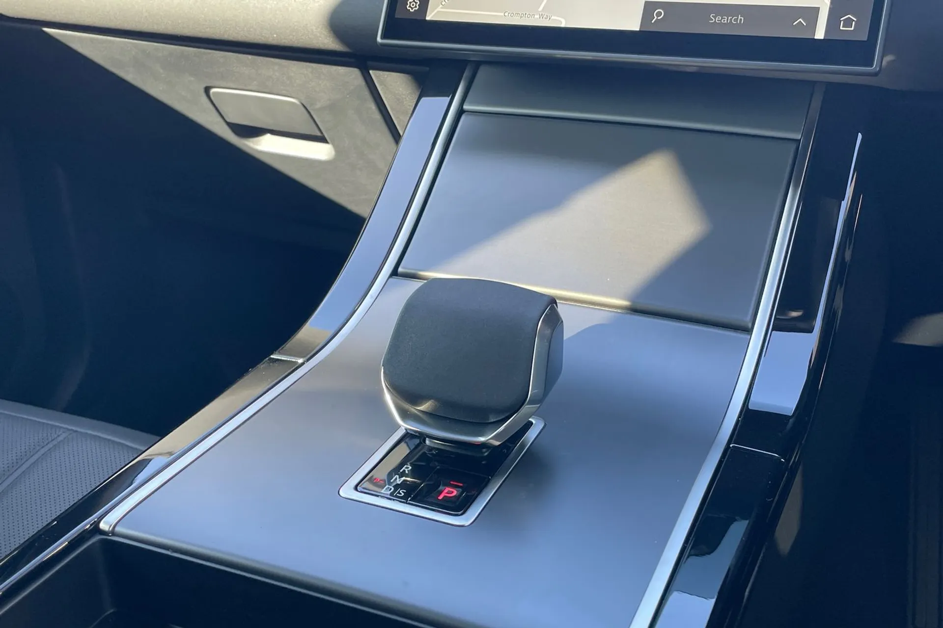 LAND ROVER RANGE ROVER EVOQUE thumbnail image number 23