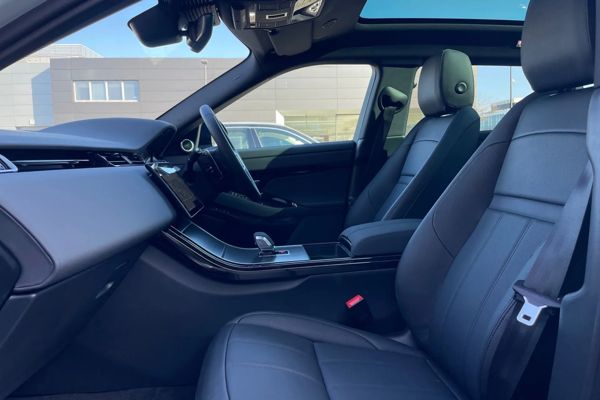 LAND ROVER RANGE ROVER EVOQUE thumbnail image number 36