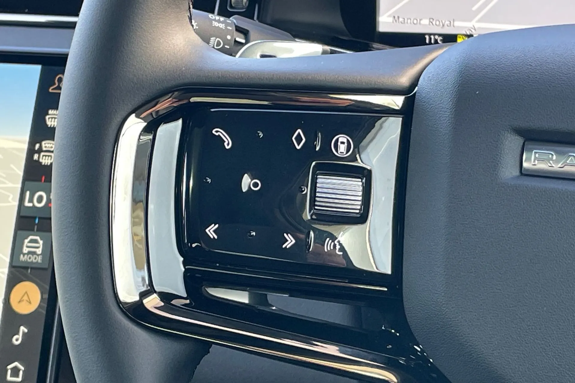 LAND ROVER RANGE ROVER EVOQUE thumbnail image number 39