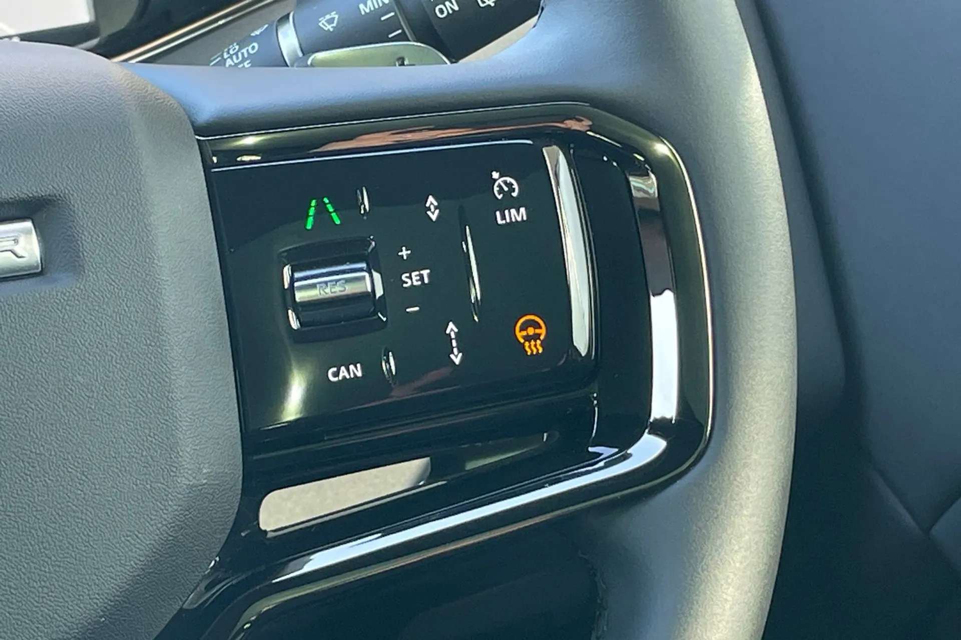 LAND ROVER RANGE ROVER EVOQUE thumbnail image number 40