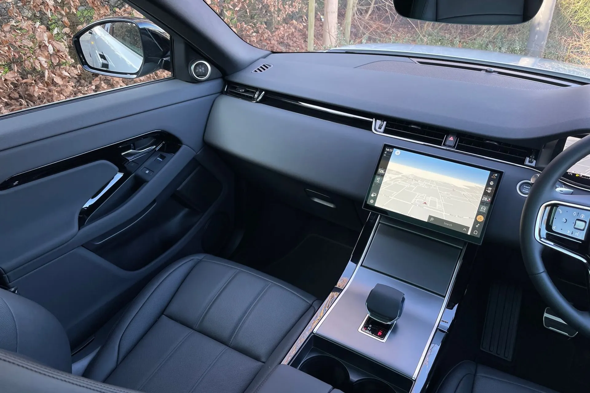 LAND ROVER RANGE ROVER EVOQUE thumbnail image number 22