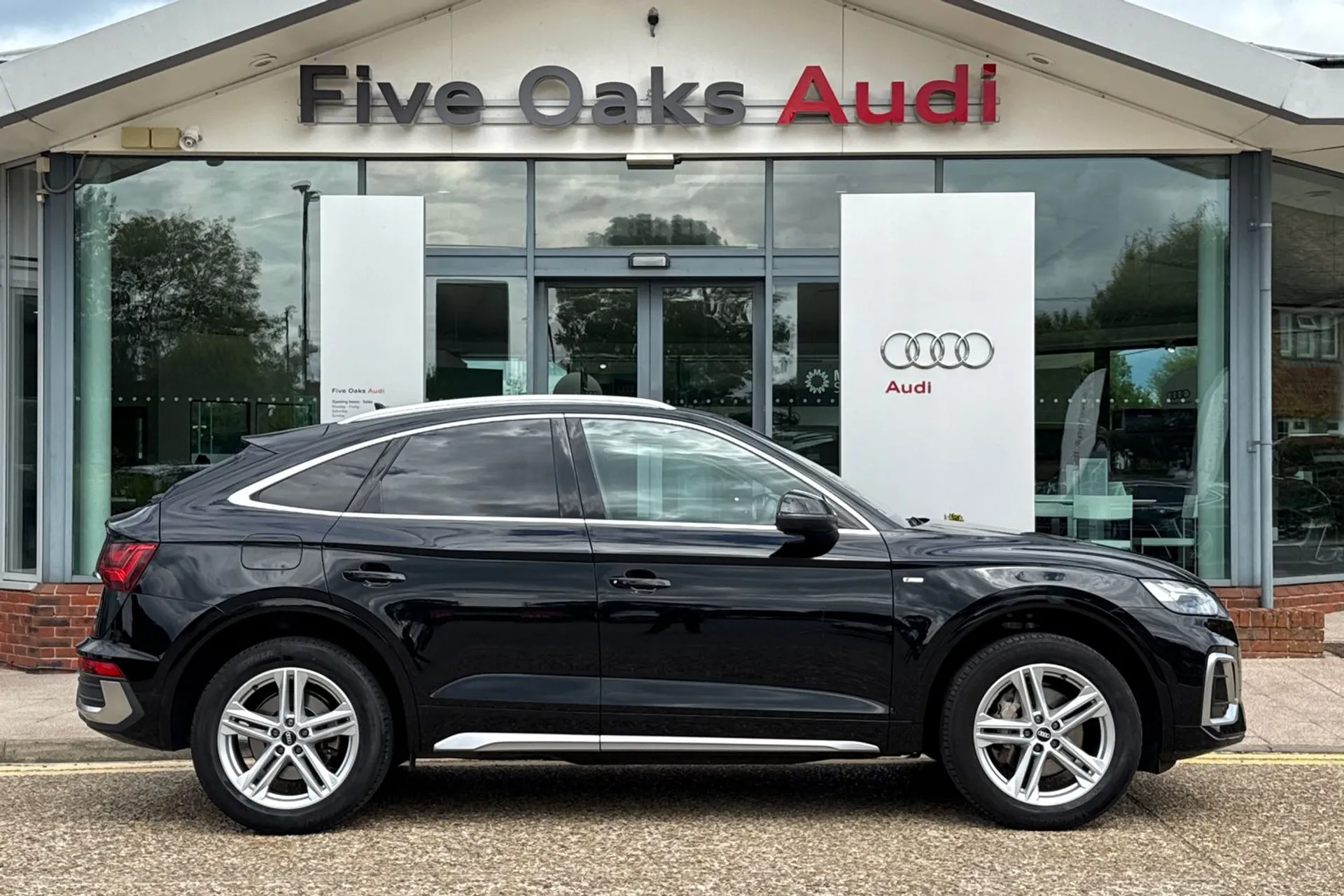 Audi Q5 thumbnail image number 2
