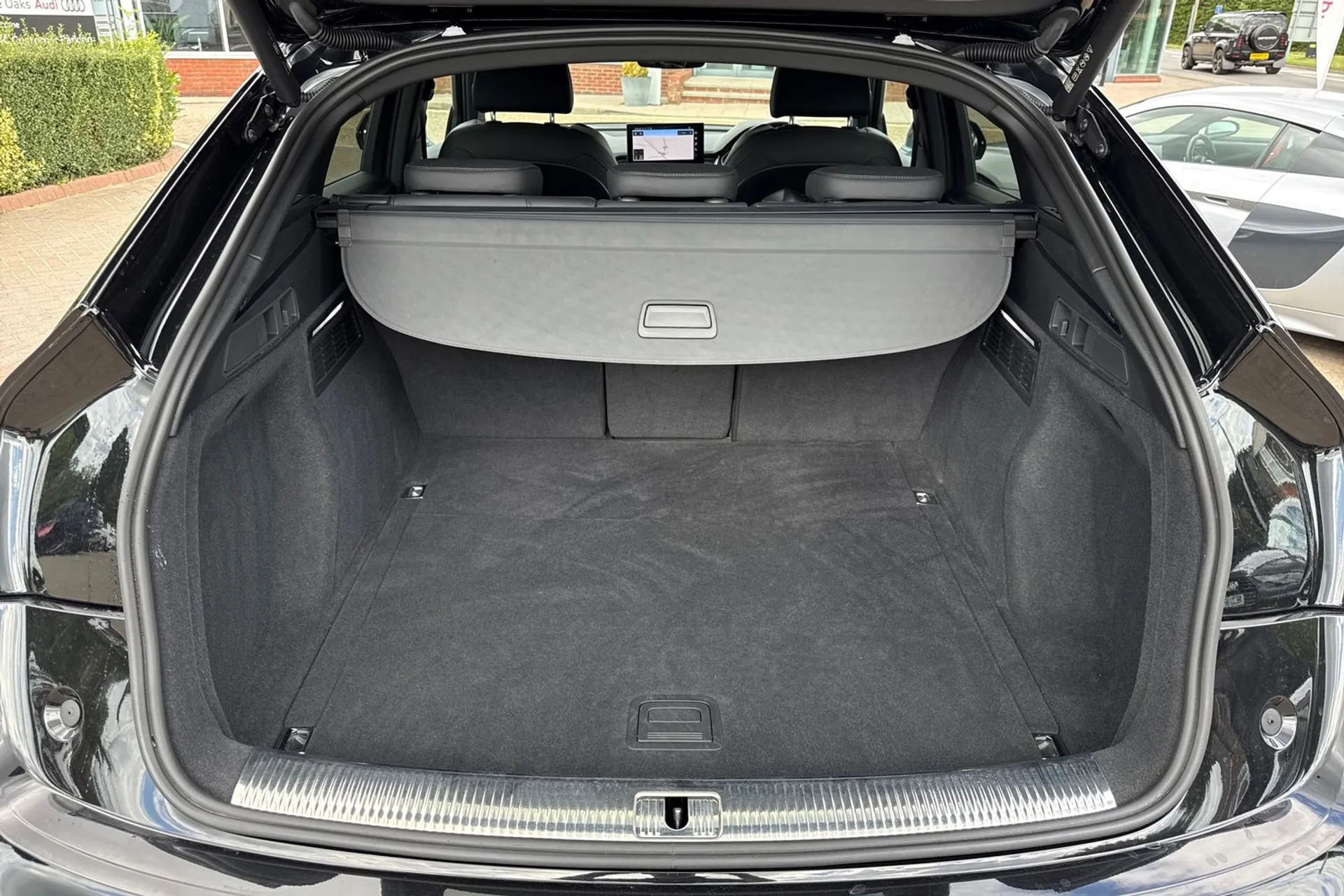 Audi Q5 thumbnail image number 31