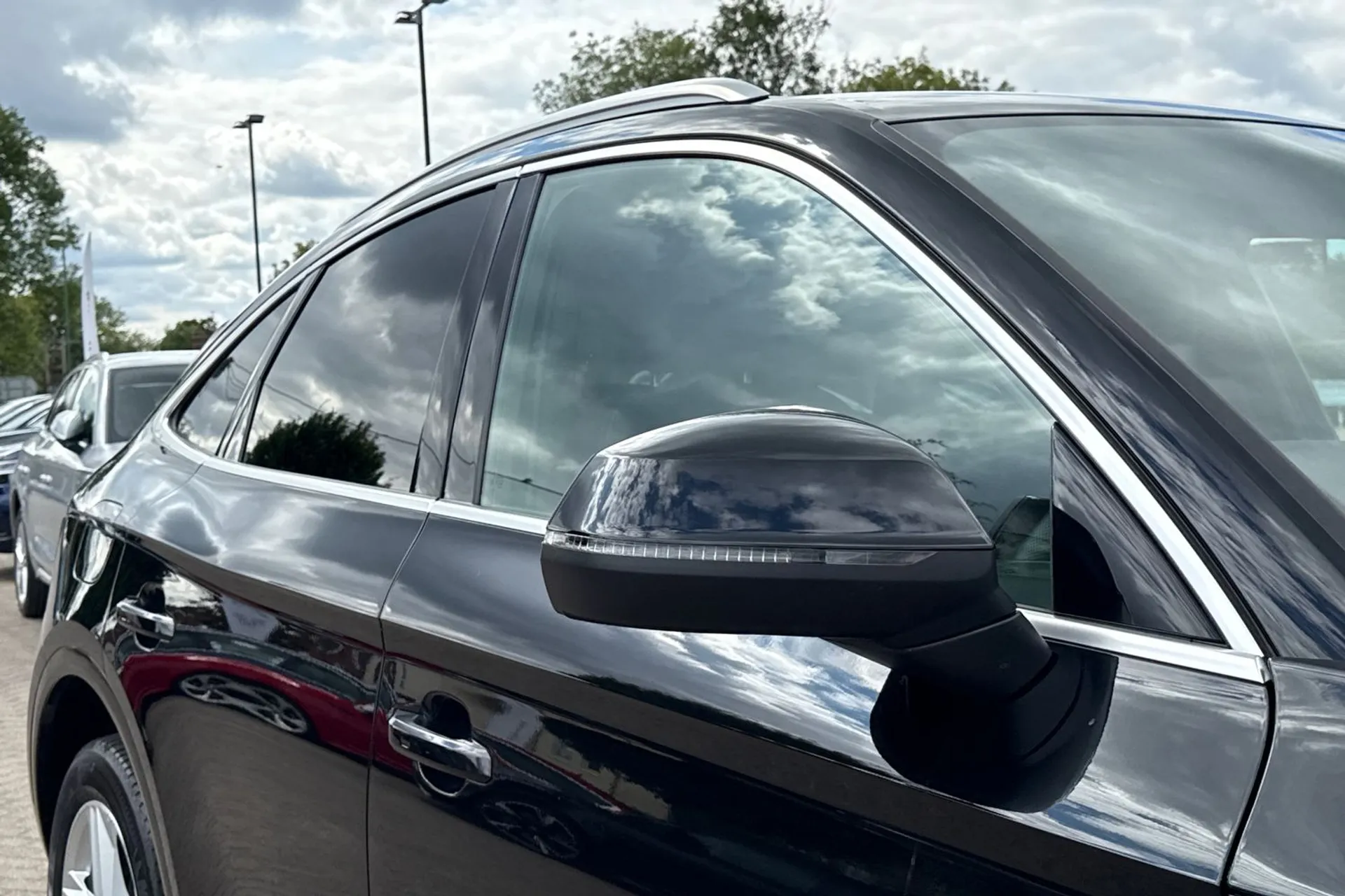 Audi Q5 thumbnail image number 43