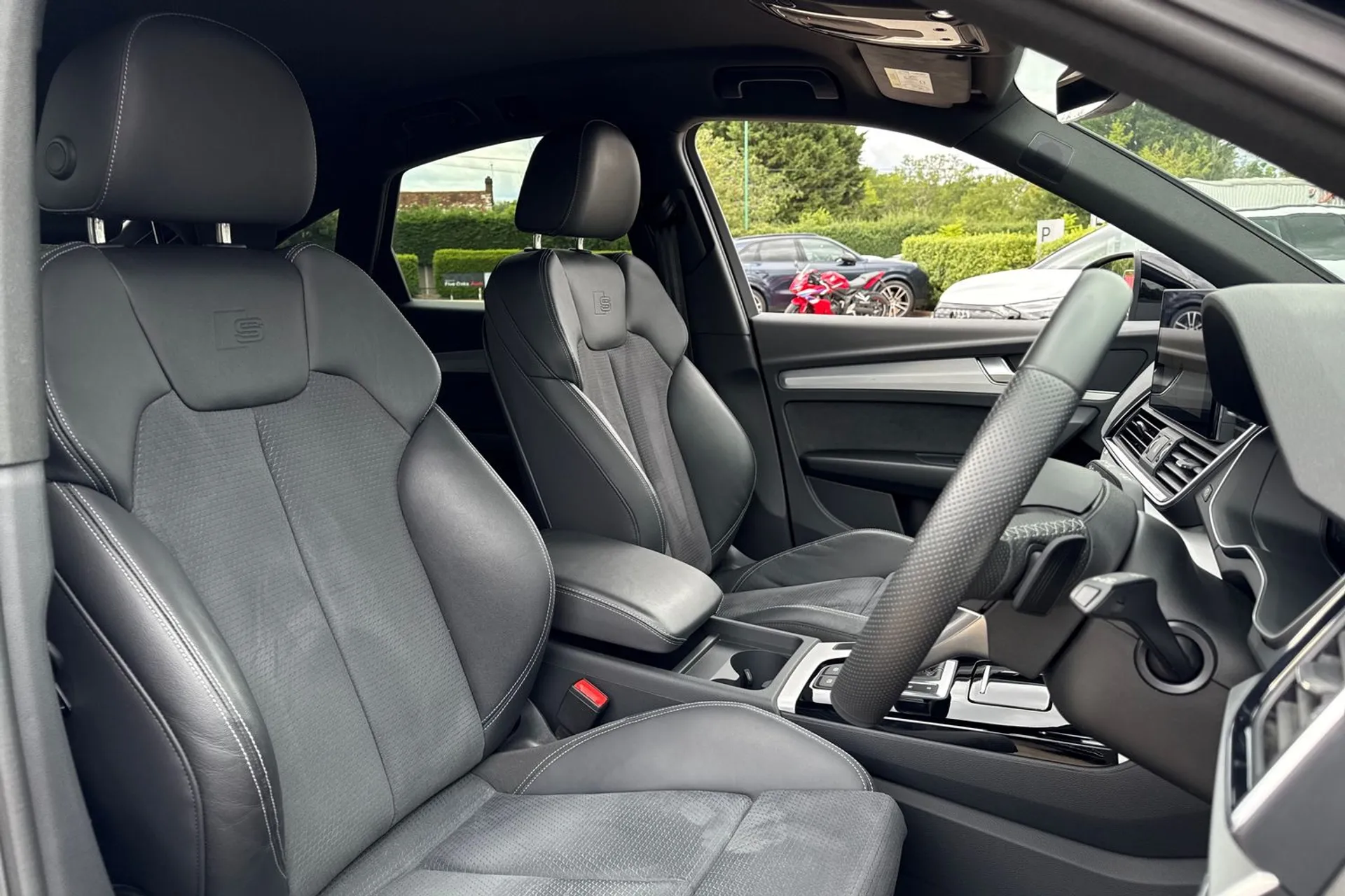 Audi Q5 thumbnail image number 27