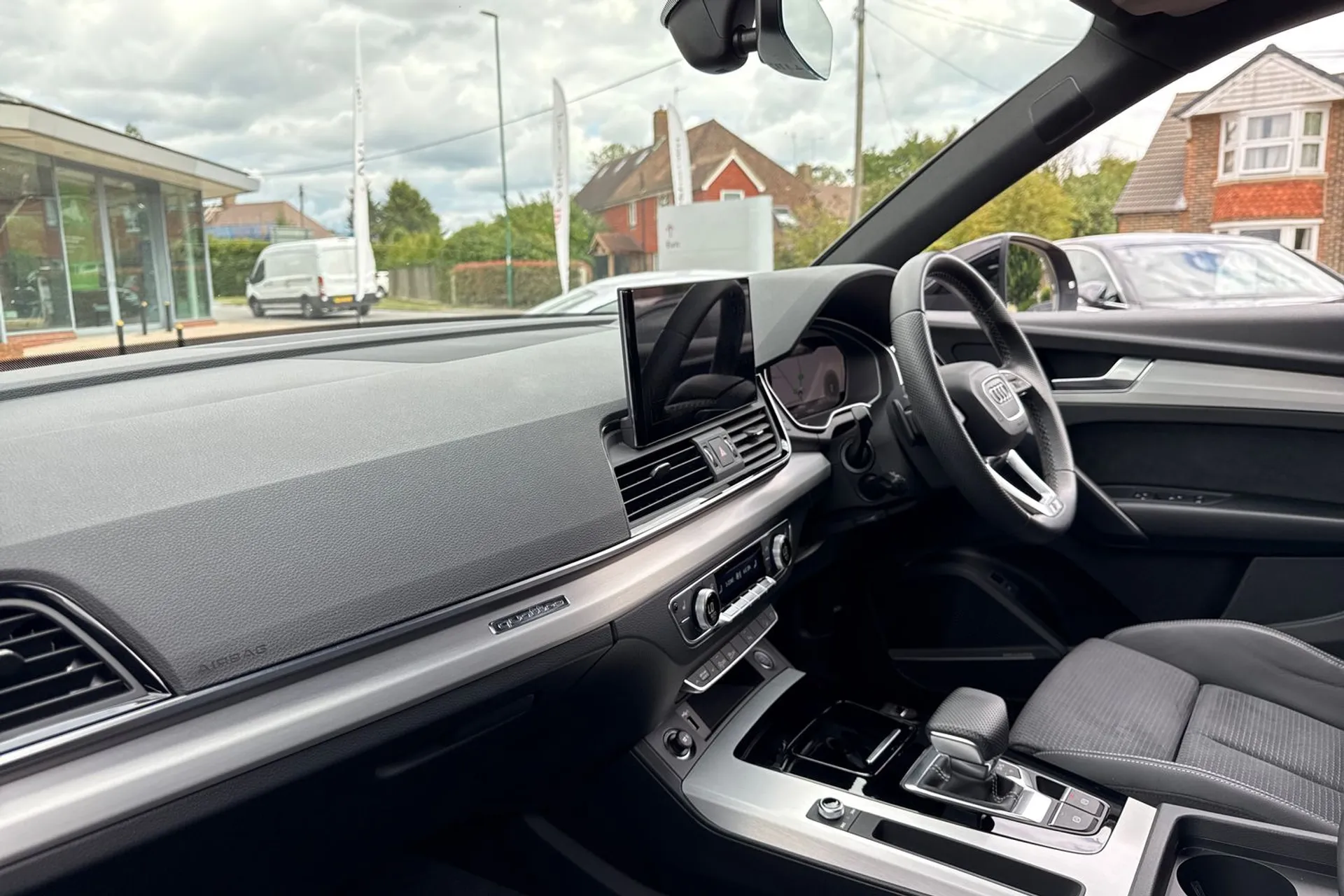 Audi Q5 thumbnail image number 29