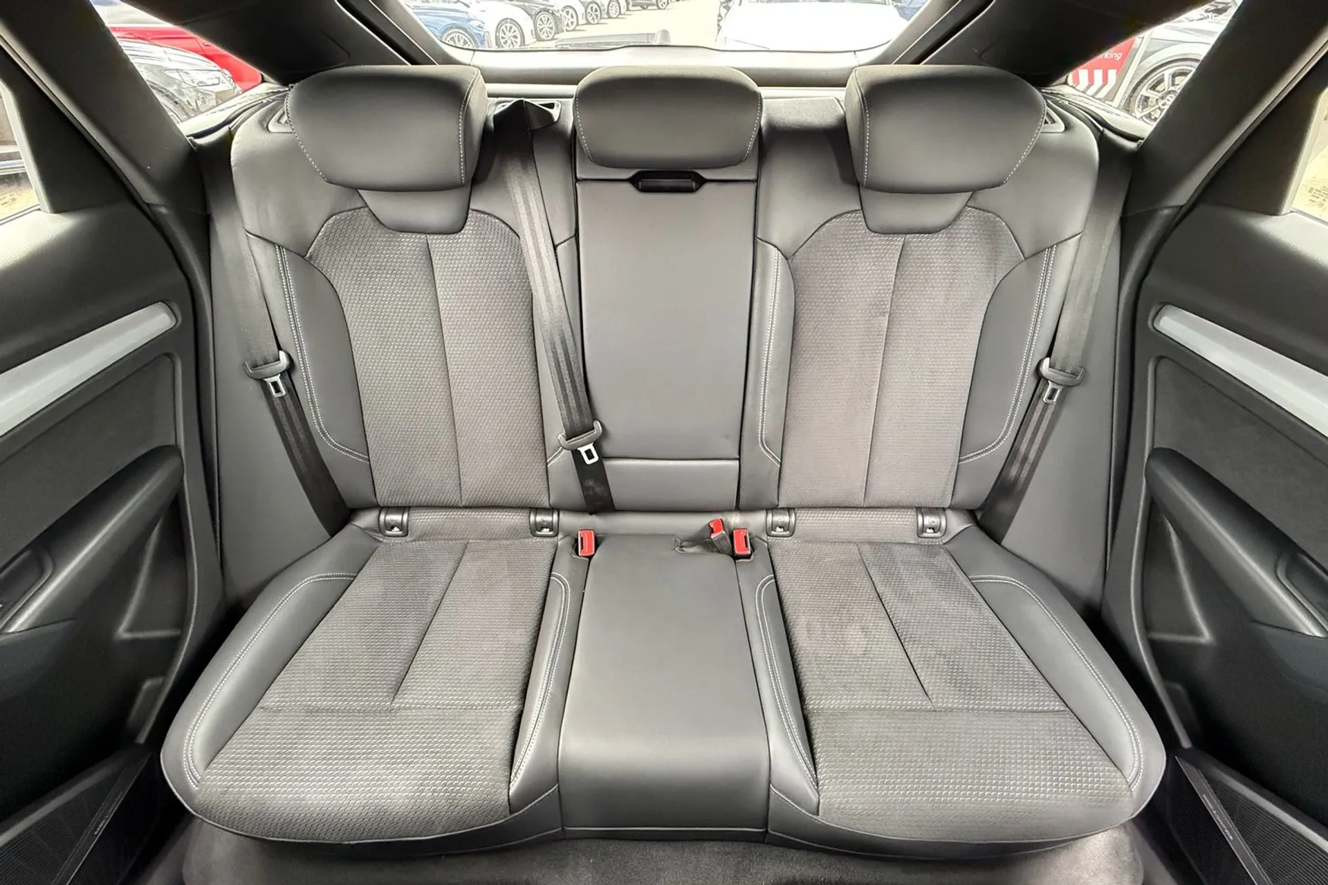 Audi Q5 thumbnail image number 7