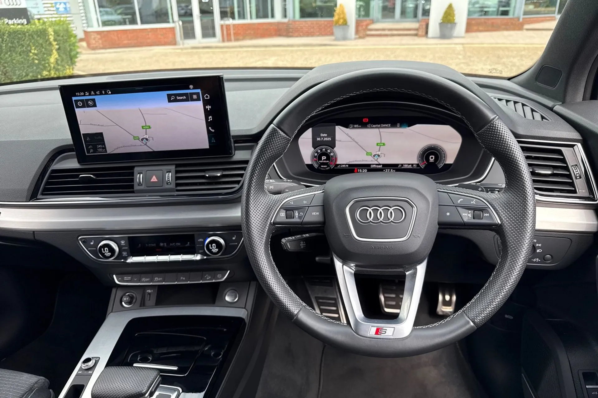 Audi Q5 thumbnail image number 37
