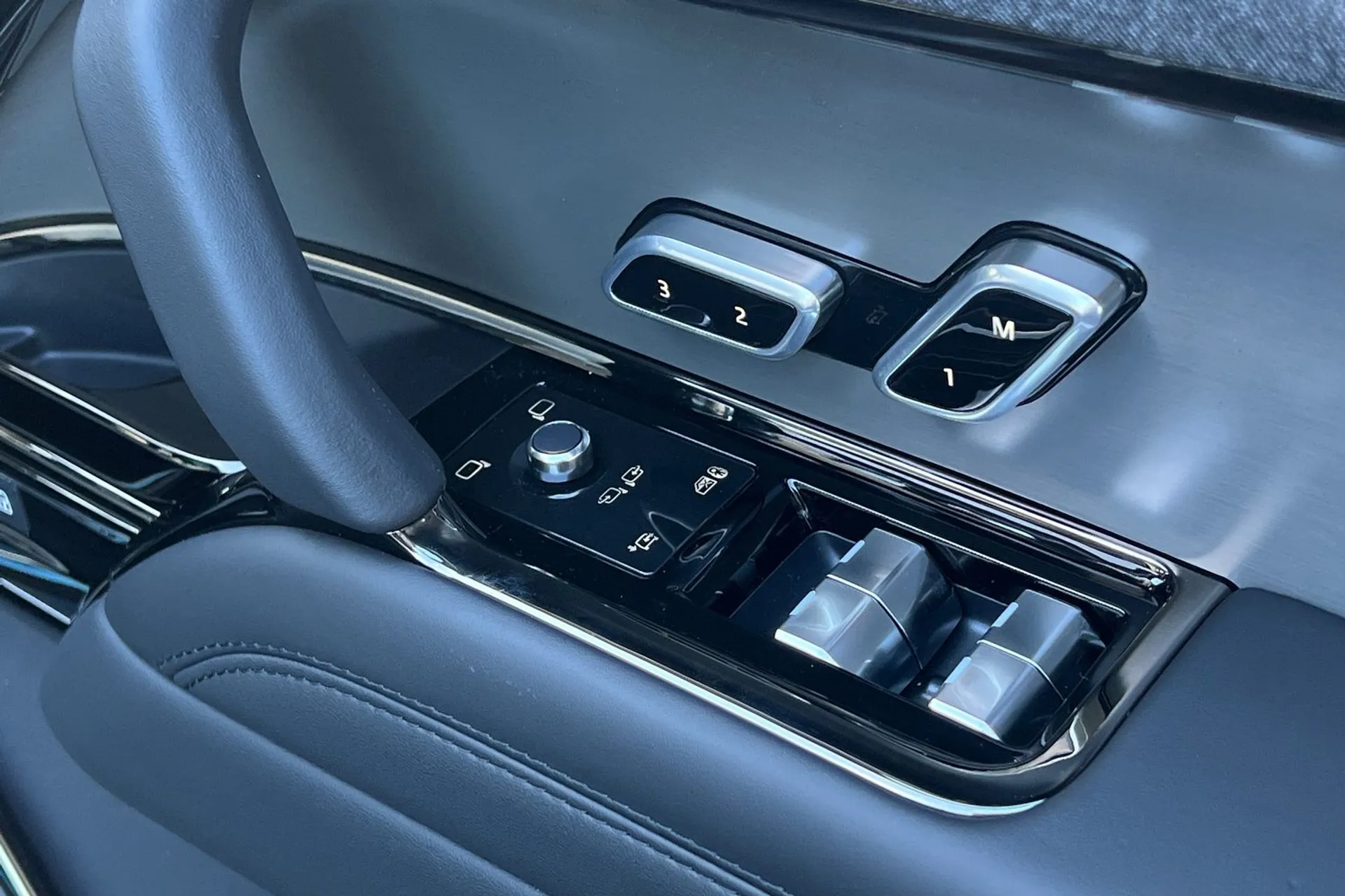LAND ROVER RANGE ROVER SPORT thumbnail image number 28