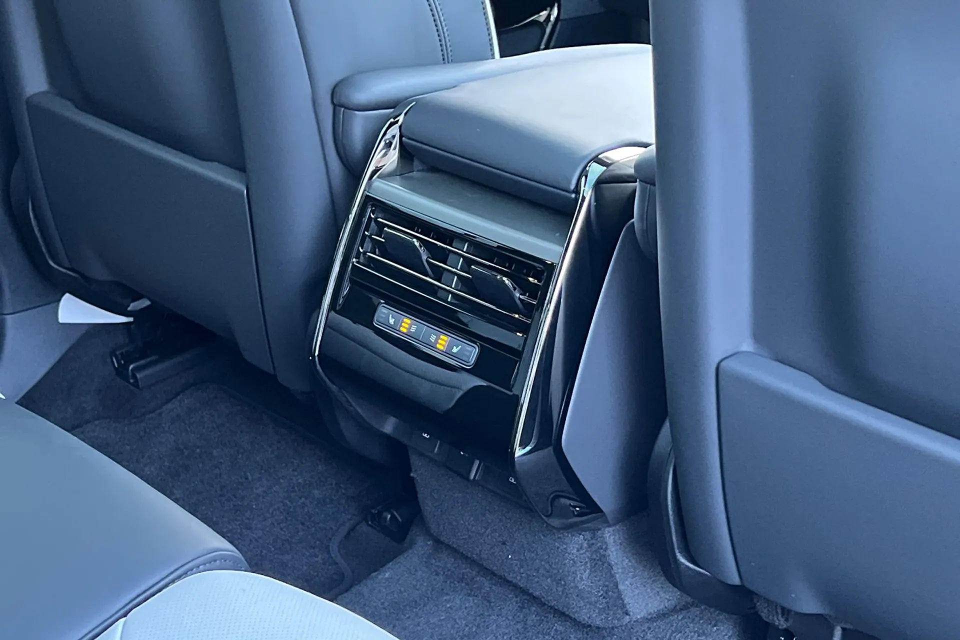LAND ROVER RANGE ROVER SPORT thumbnail image number 40