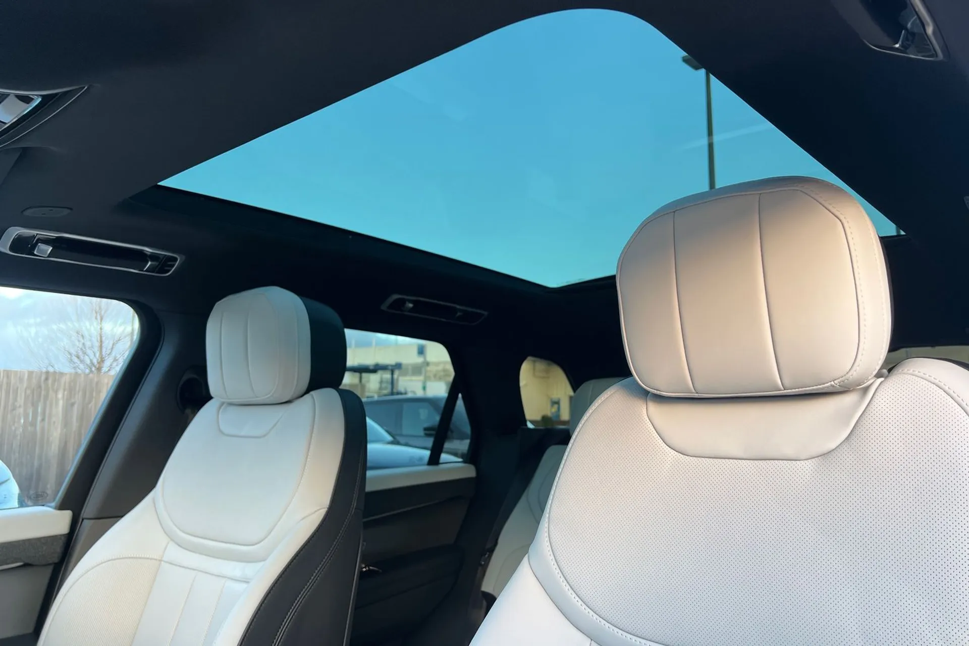 LAND ROVER RANGE ROVER SPORT thumbnail image number 4