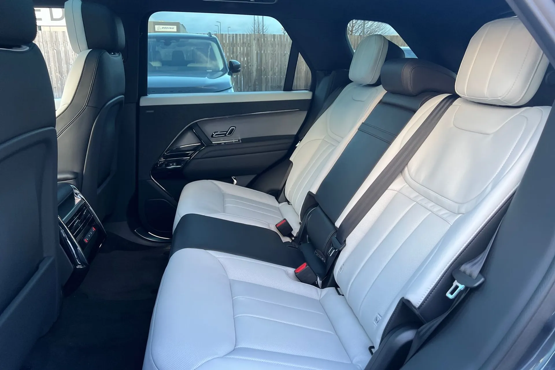 LAND ROVER RANGE ROVER SPORT thumbnail image number 42