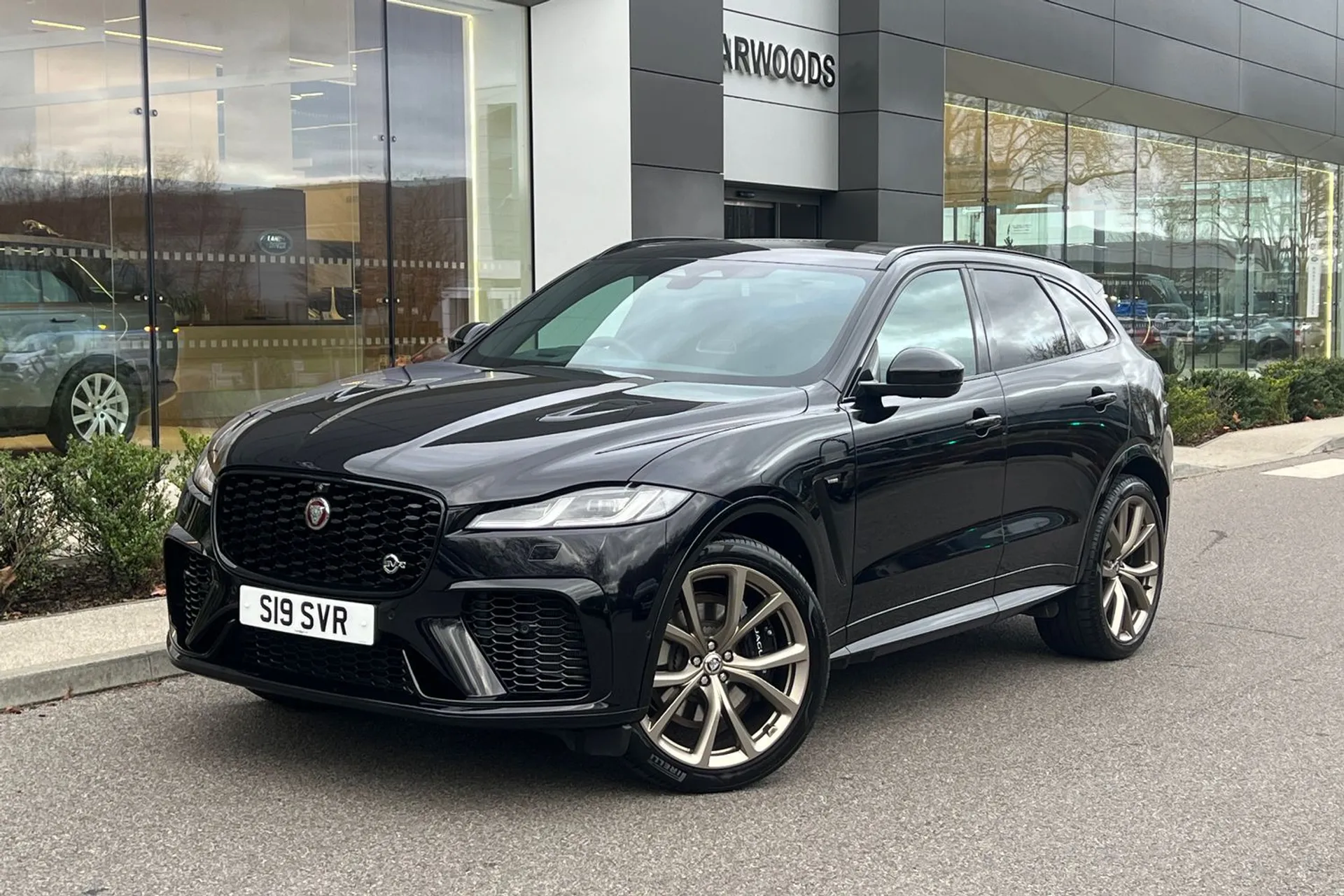 Jaguar F-PACE thumbnail image number 18