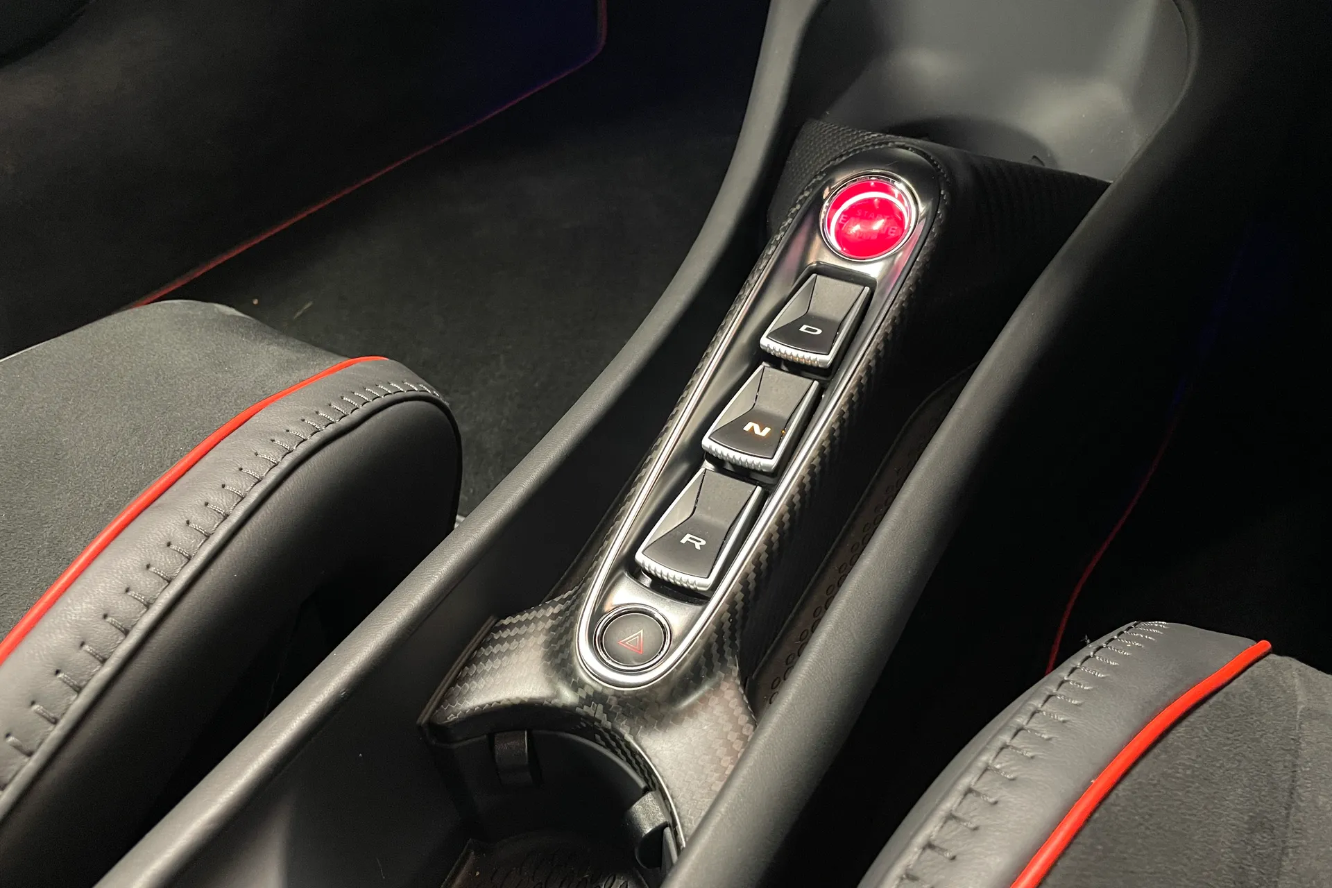 McLaren ARTURA thumbnail image number 41