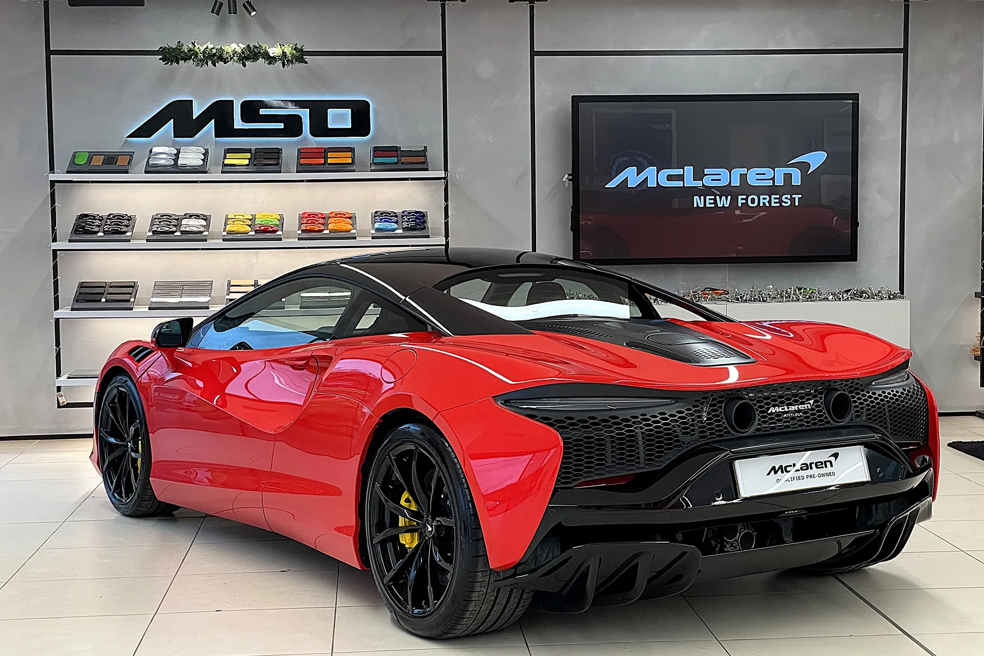 McLaren ARTURA thumbnail image number 20