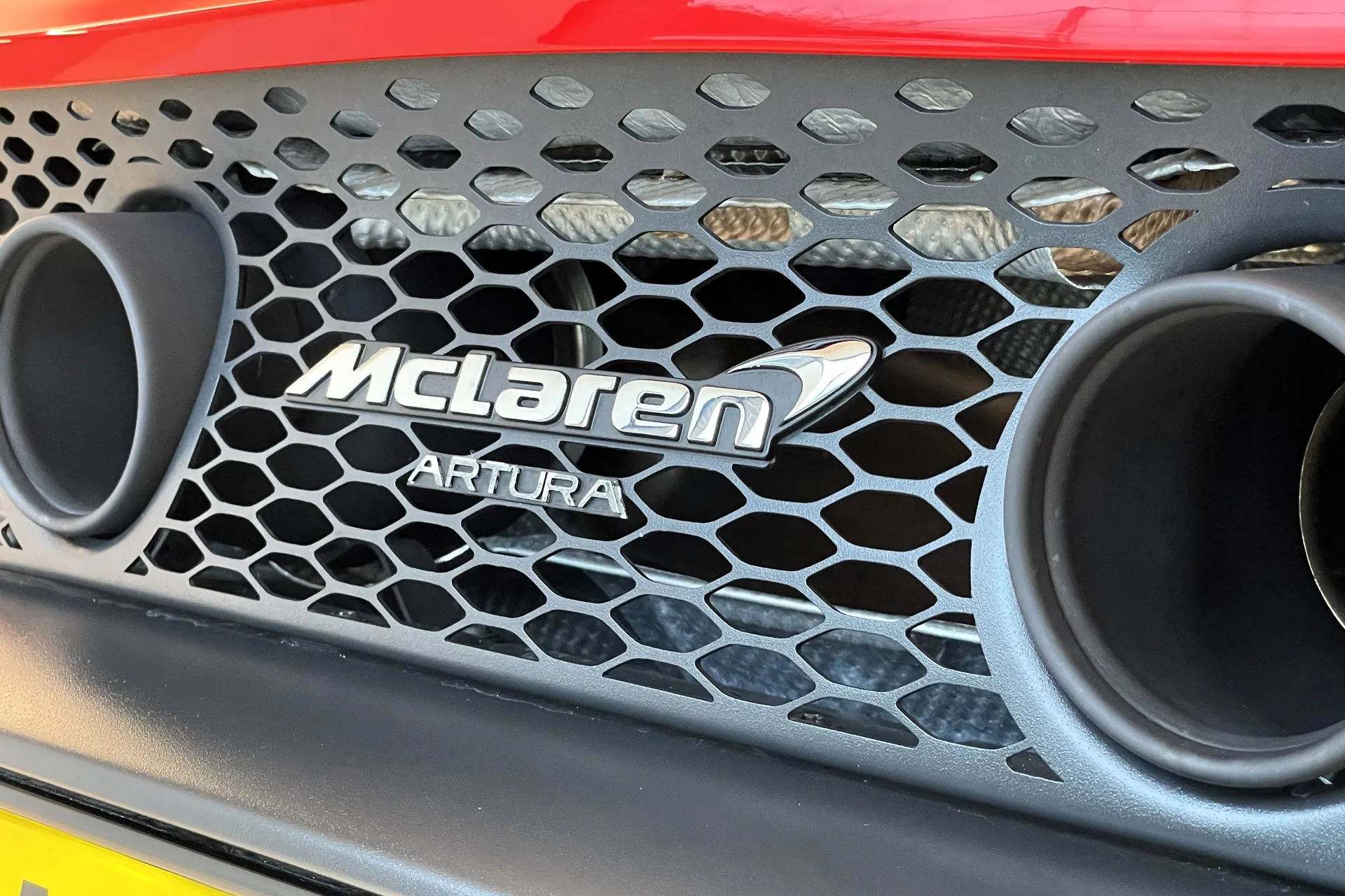 McLaren ARTURA thumbnail image number 14