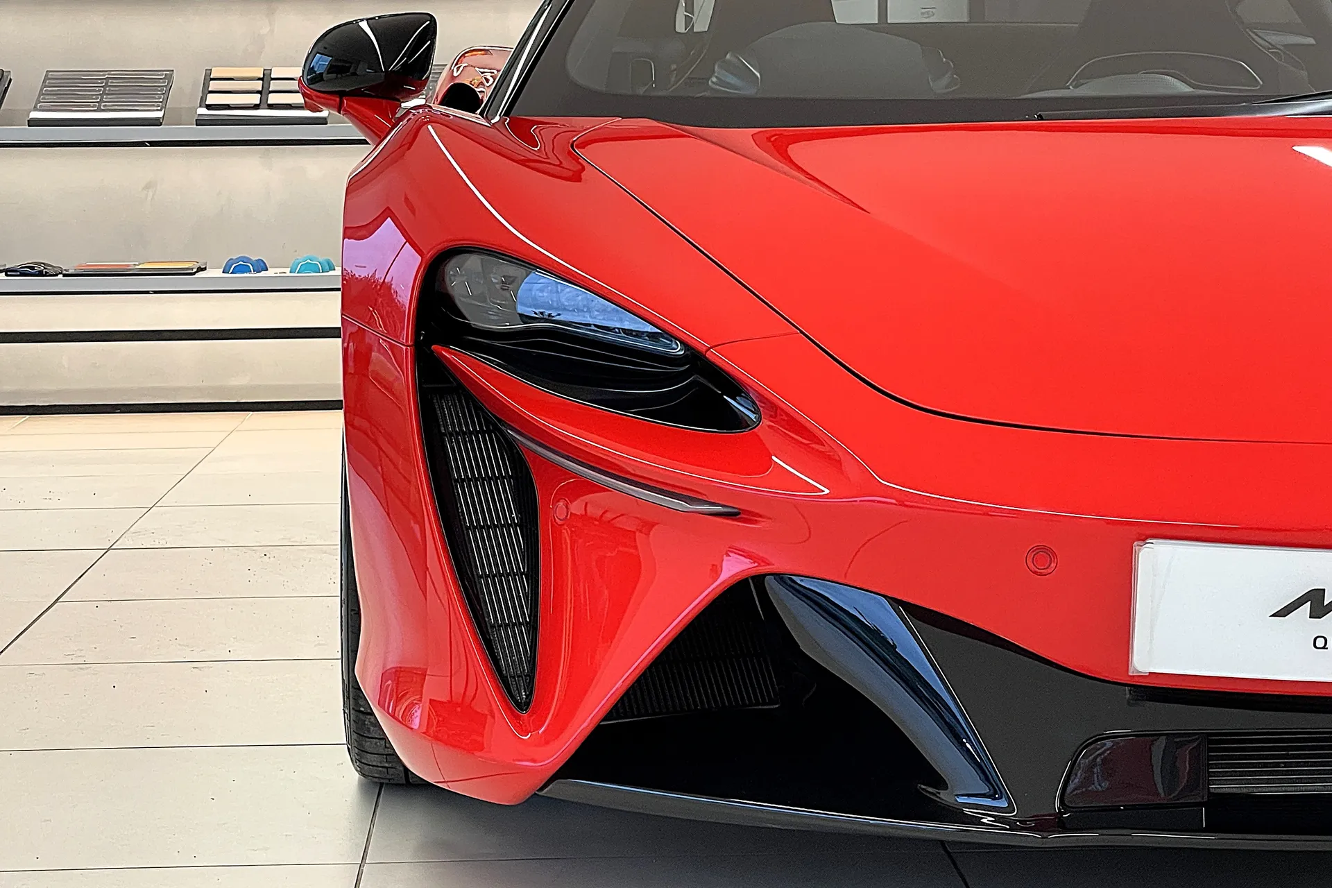 McLaren ARTURA thumbnail image number 18