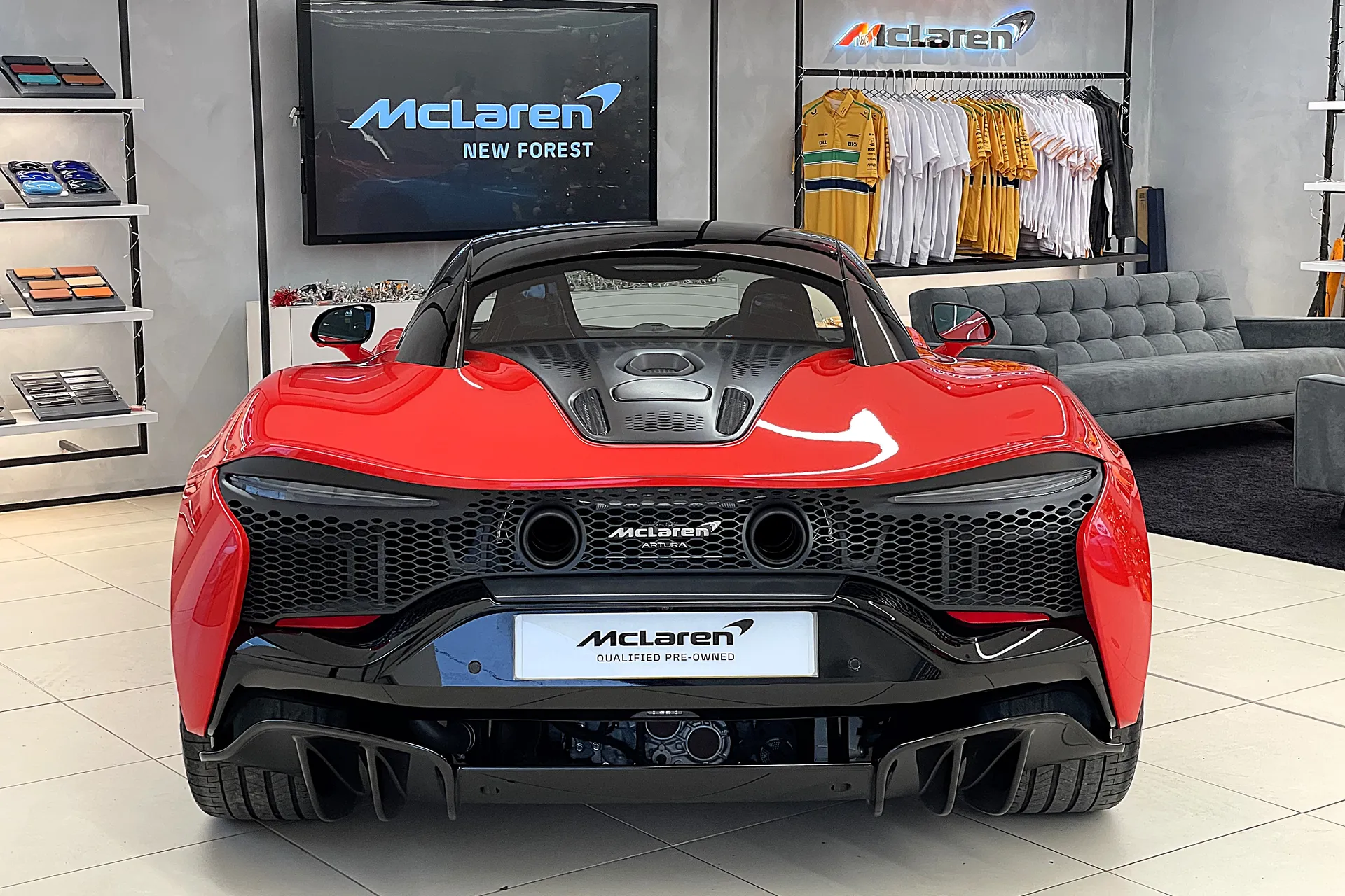 McLaren ARTURA thumbnail image number 5