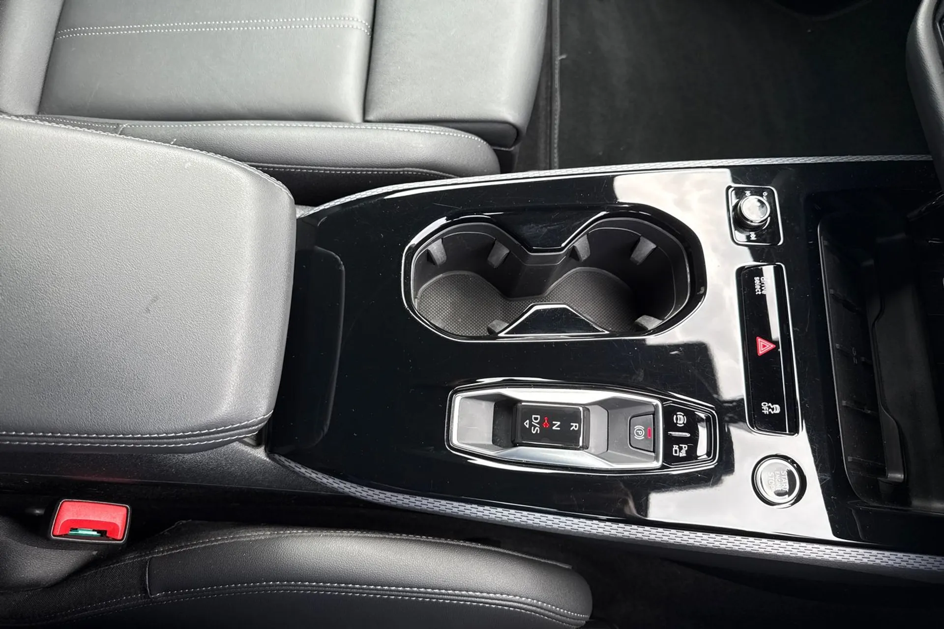 Audi A5 thumbnail image number 42