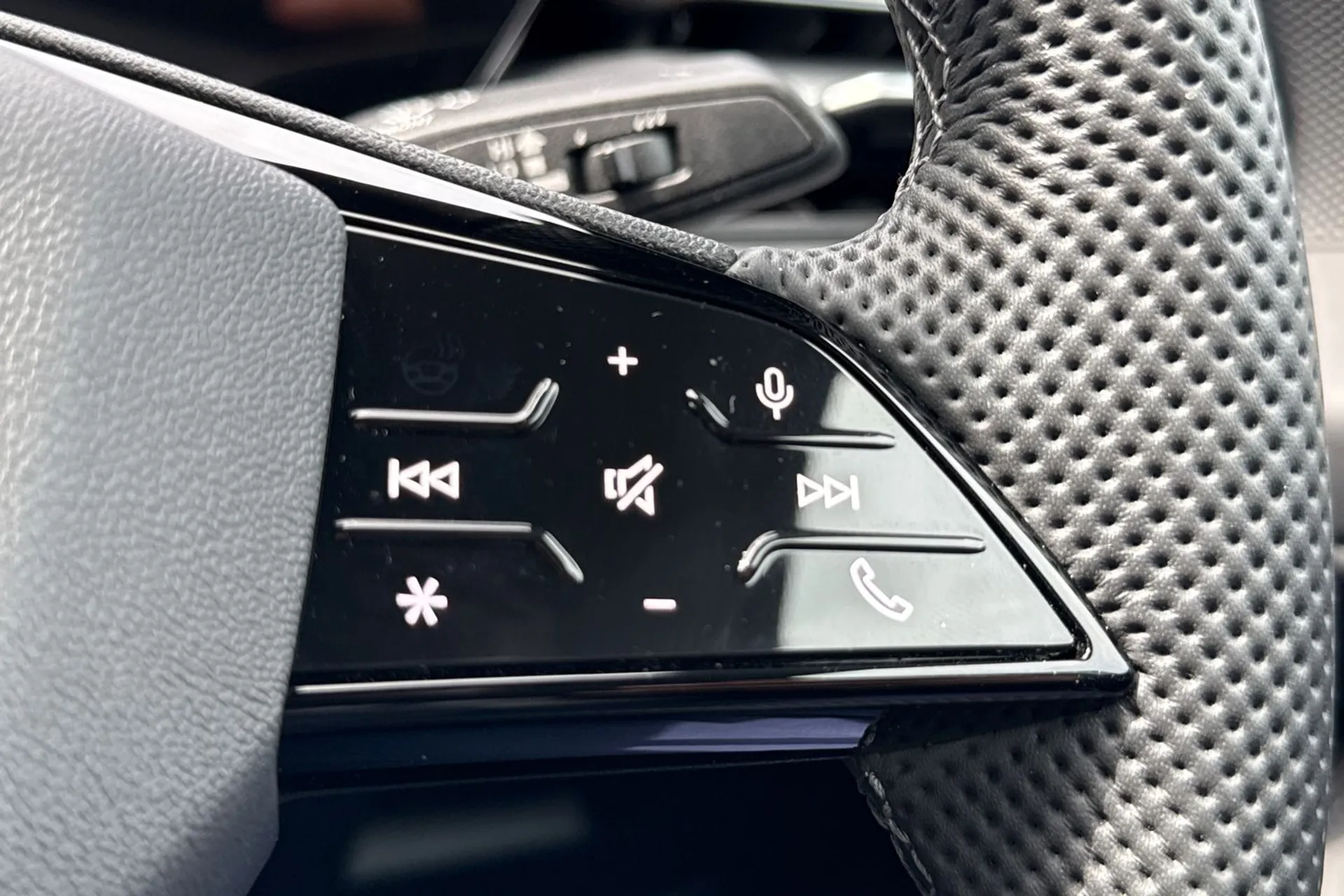 Audi A5 thumbnail image number 36