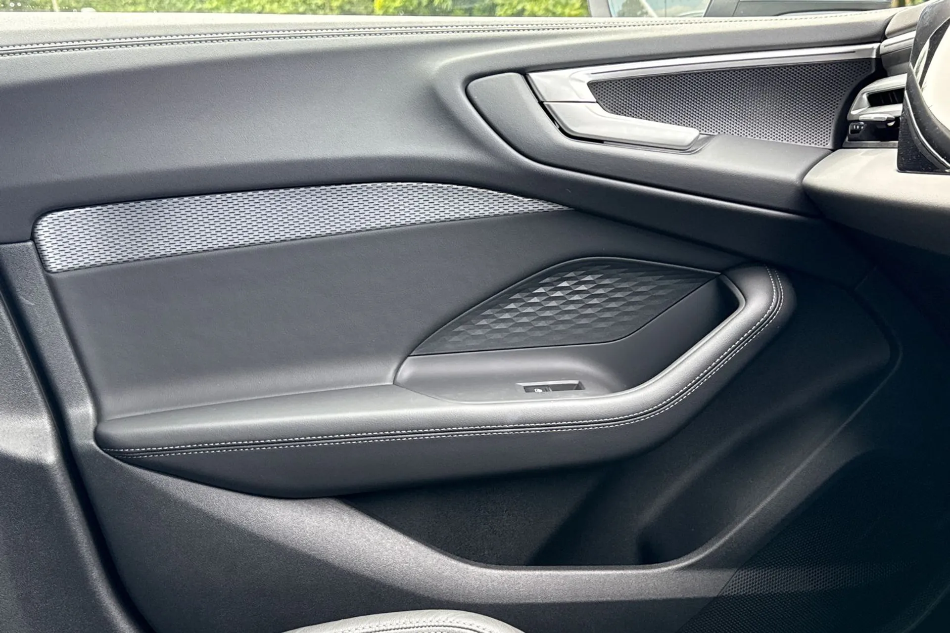 Audi A5 thumbnail image number 39