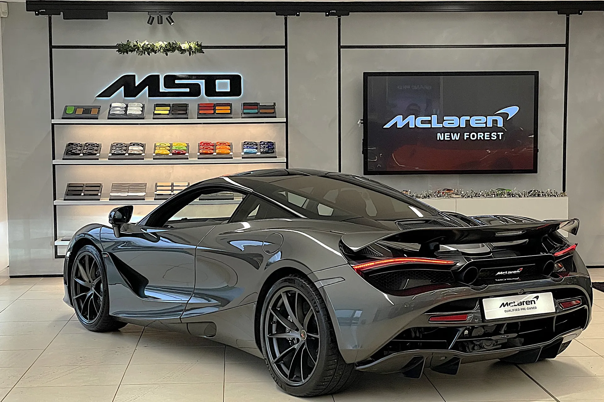 McLaren 720 thumbnail image number 16