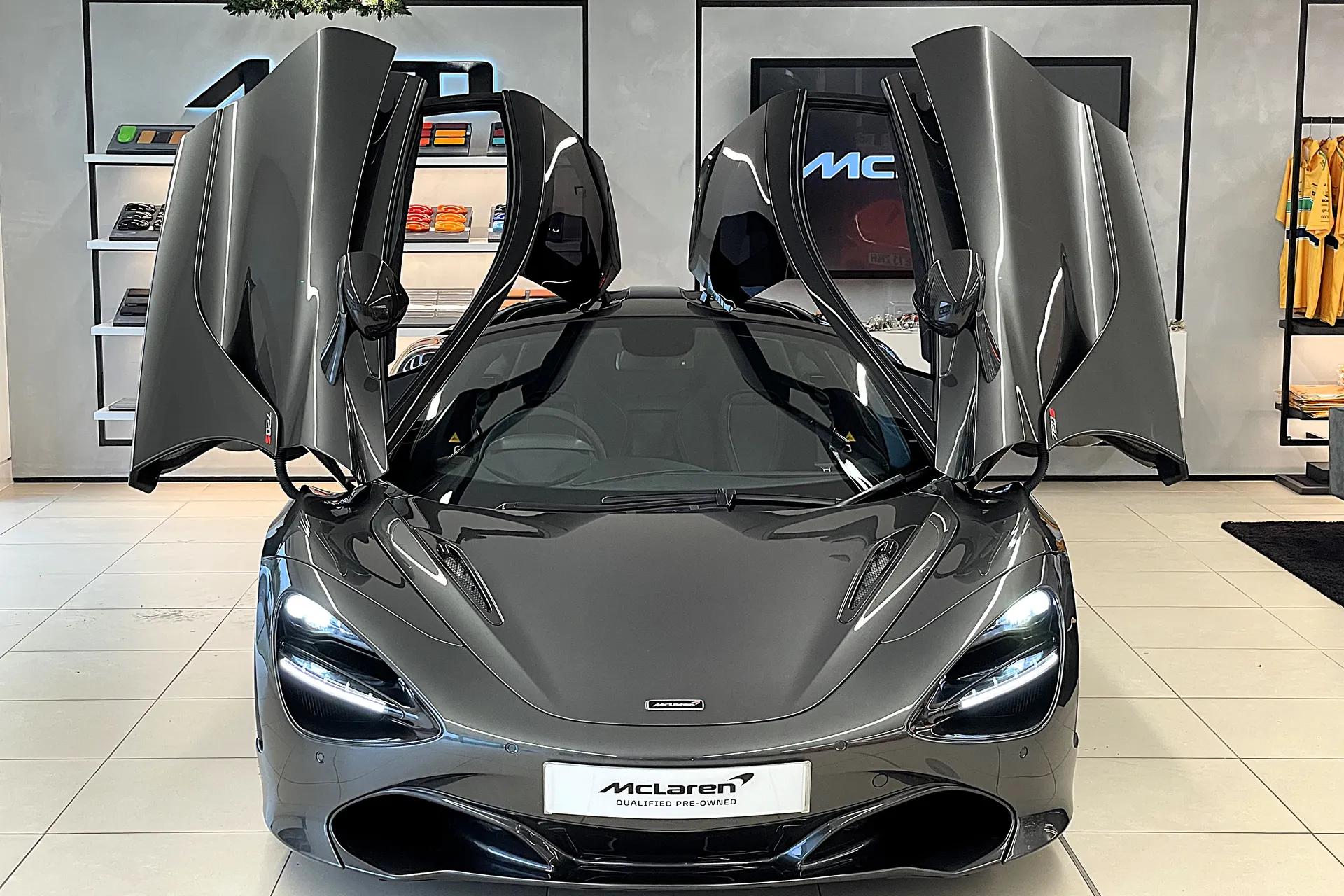 McLaren 720 thumbnail image number 7