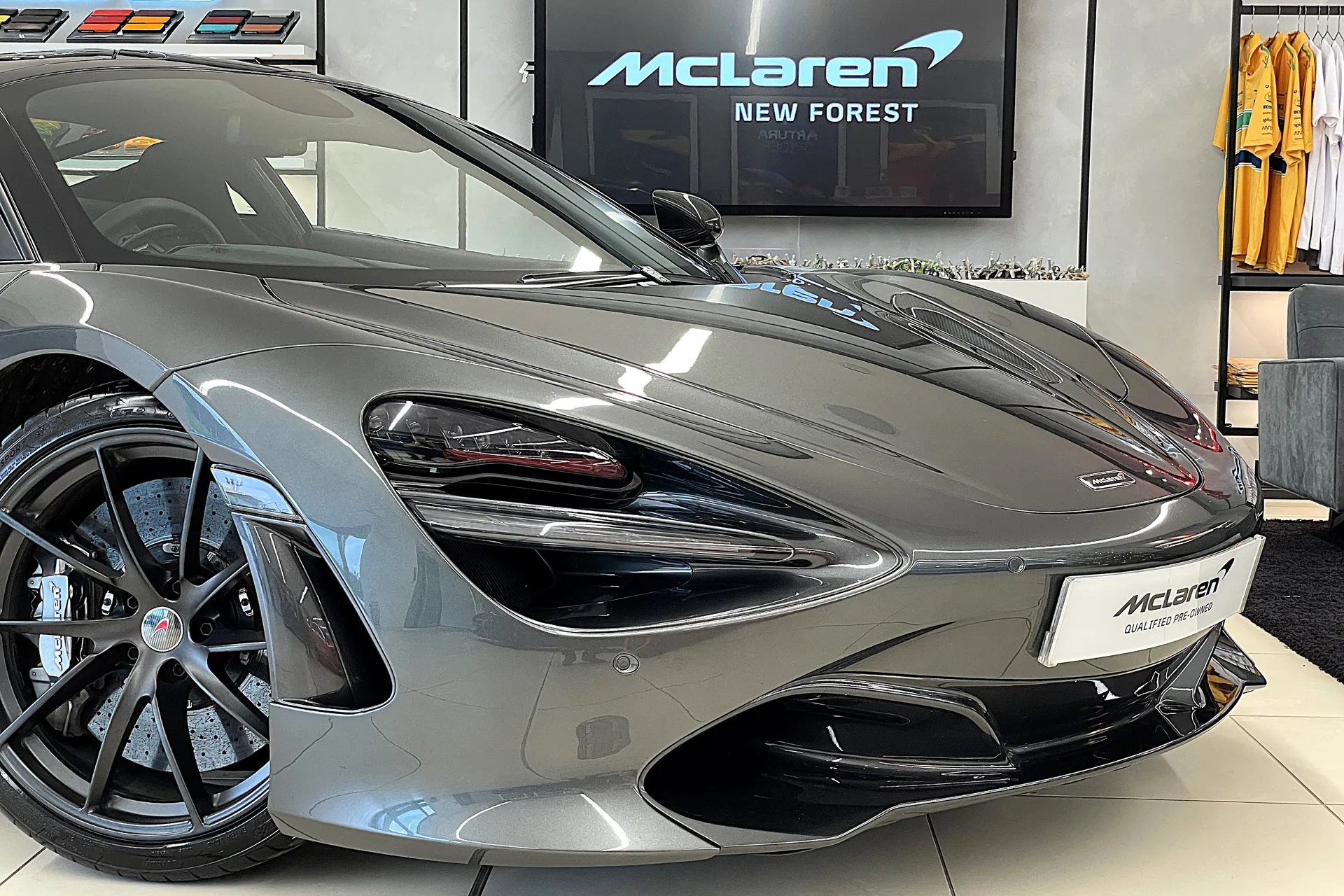 McLaren 720 thumbnail image number 46