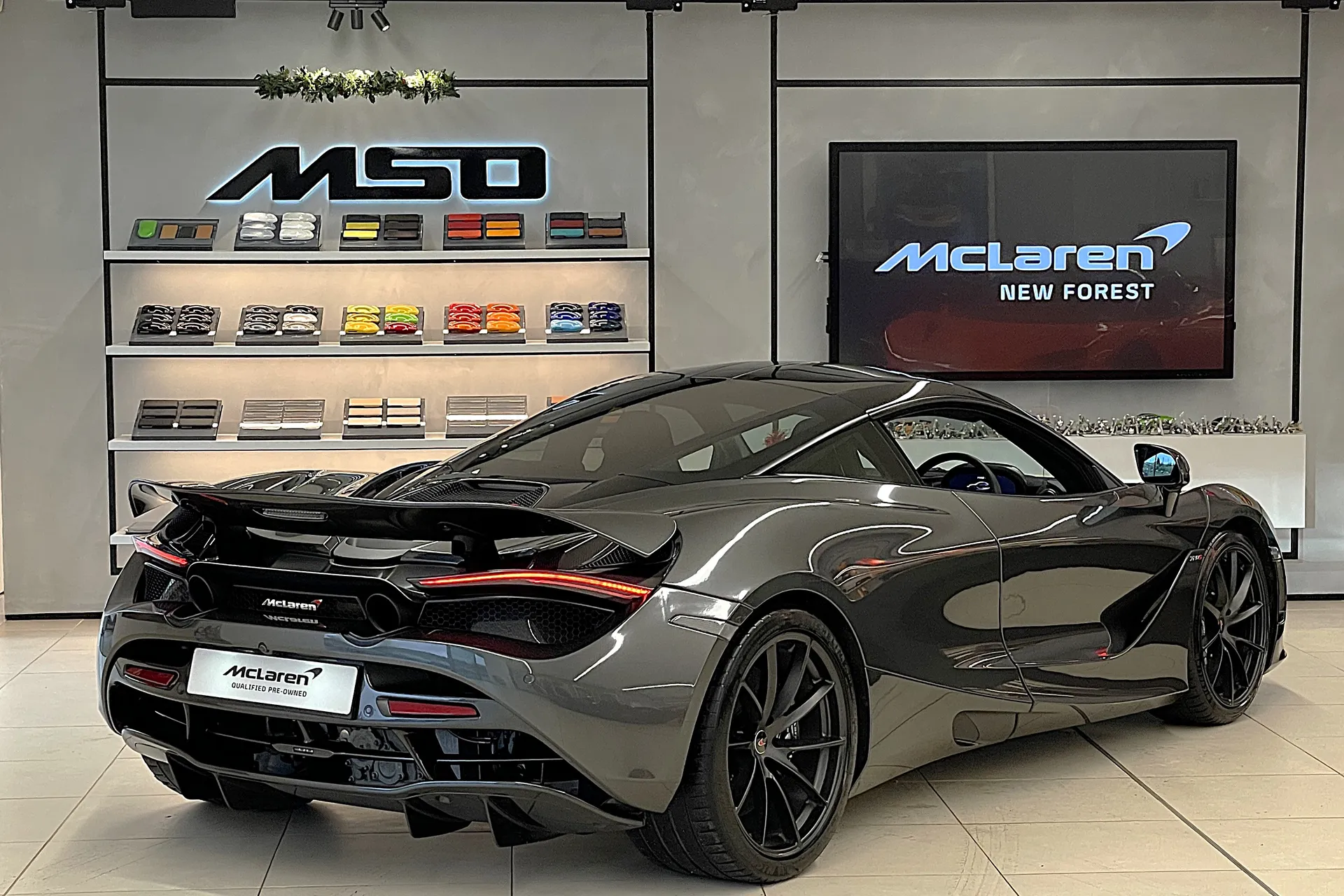 McLaren 720 thumbnail image number 14