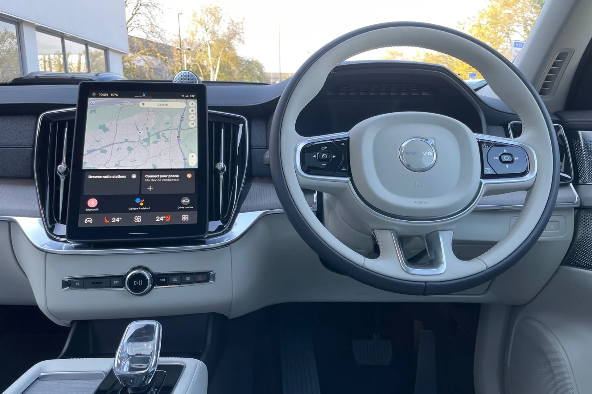 Volvo XC90 thumbnail image number 35
