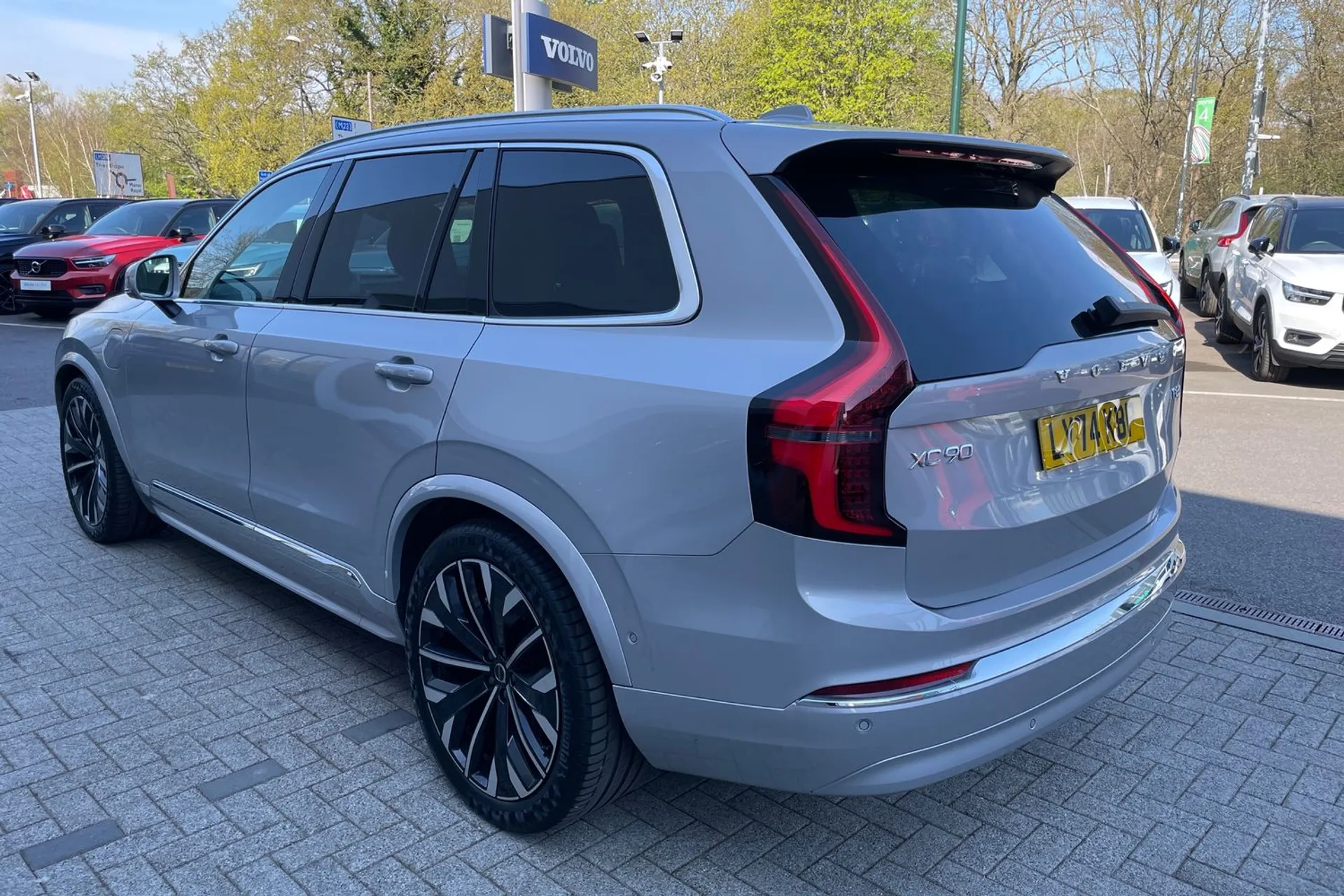 Volvo XC90 thumbnail image number 10