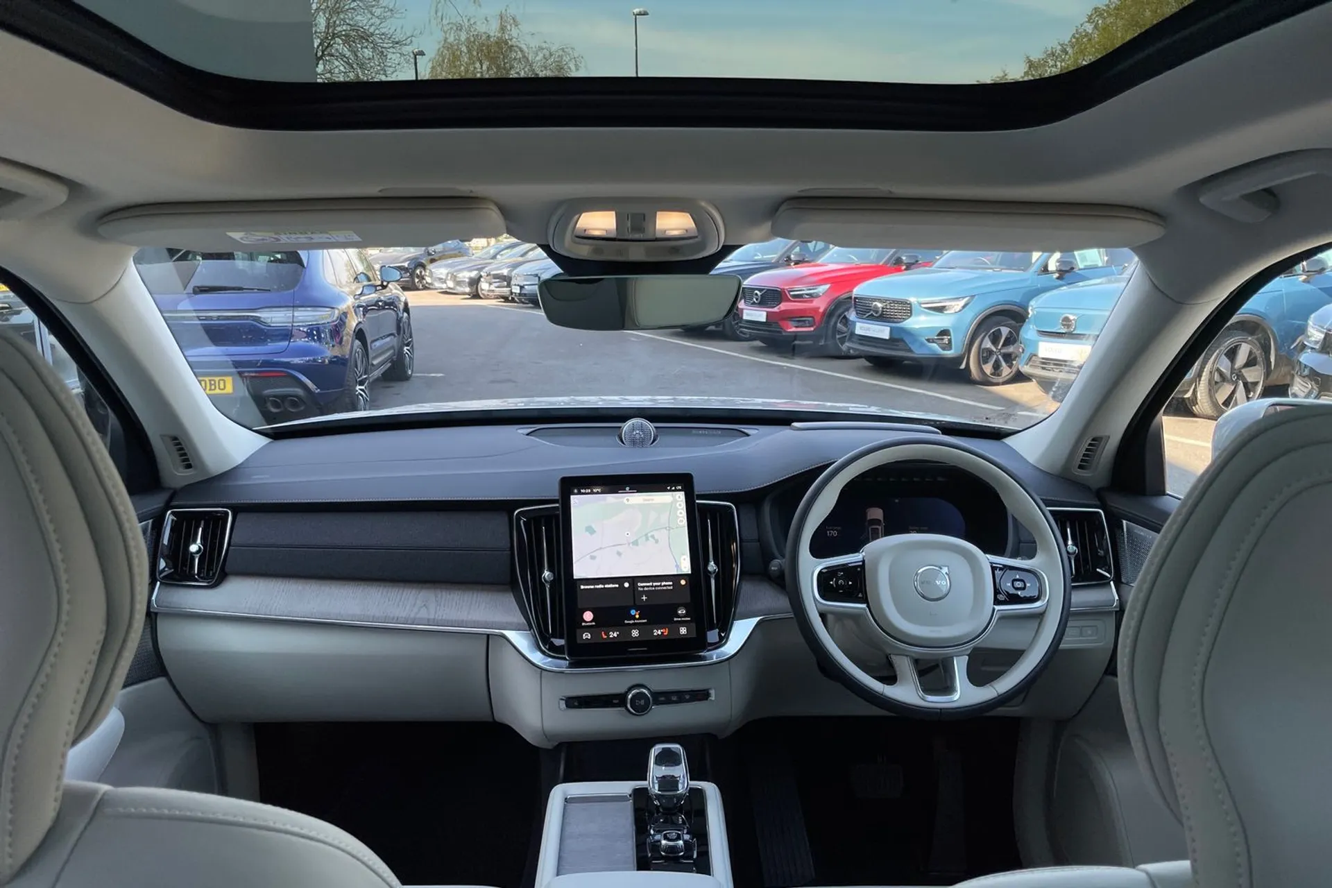 Volvo XC90 thumbnail image number 3