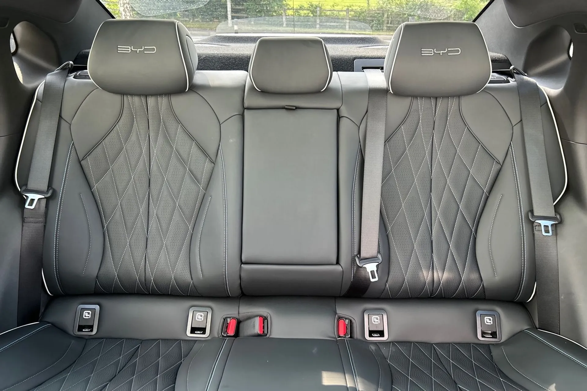 BYD SEAL thumbnail image number 24